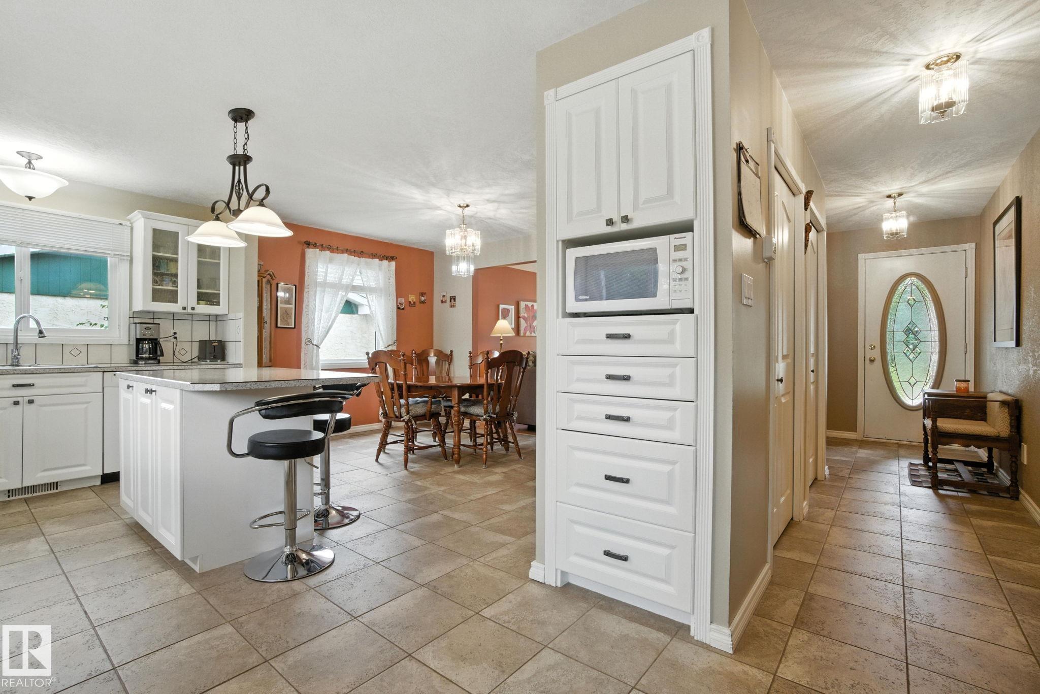 Photo 18 at 2 Laydon Drive, Lacombe Park, St. Albert