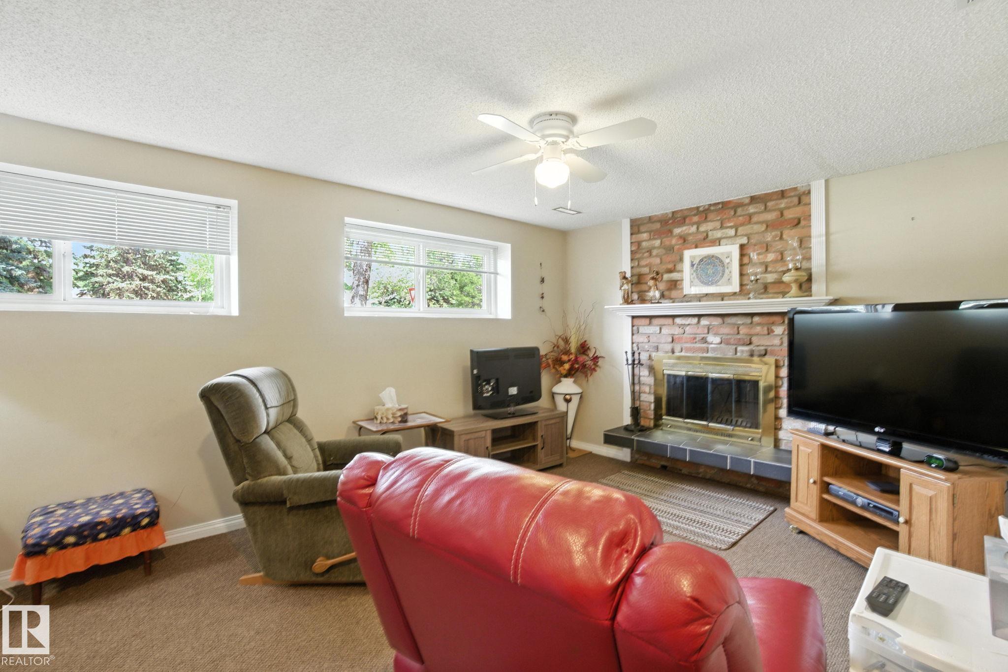 Photo 32 at 2 Laydon Drive, Lacombe Park, St. Albert