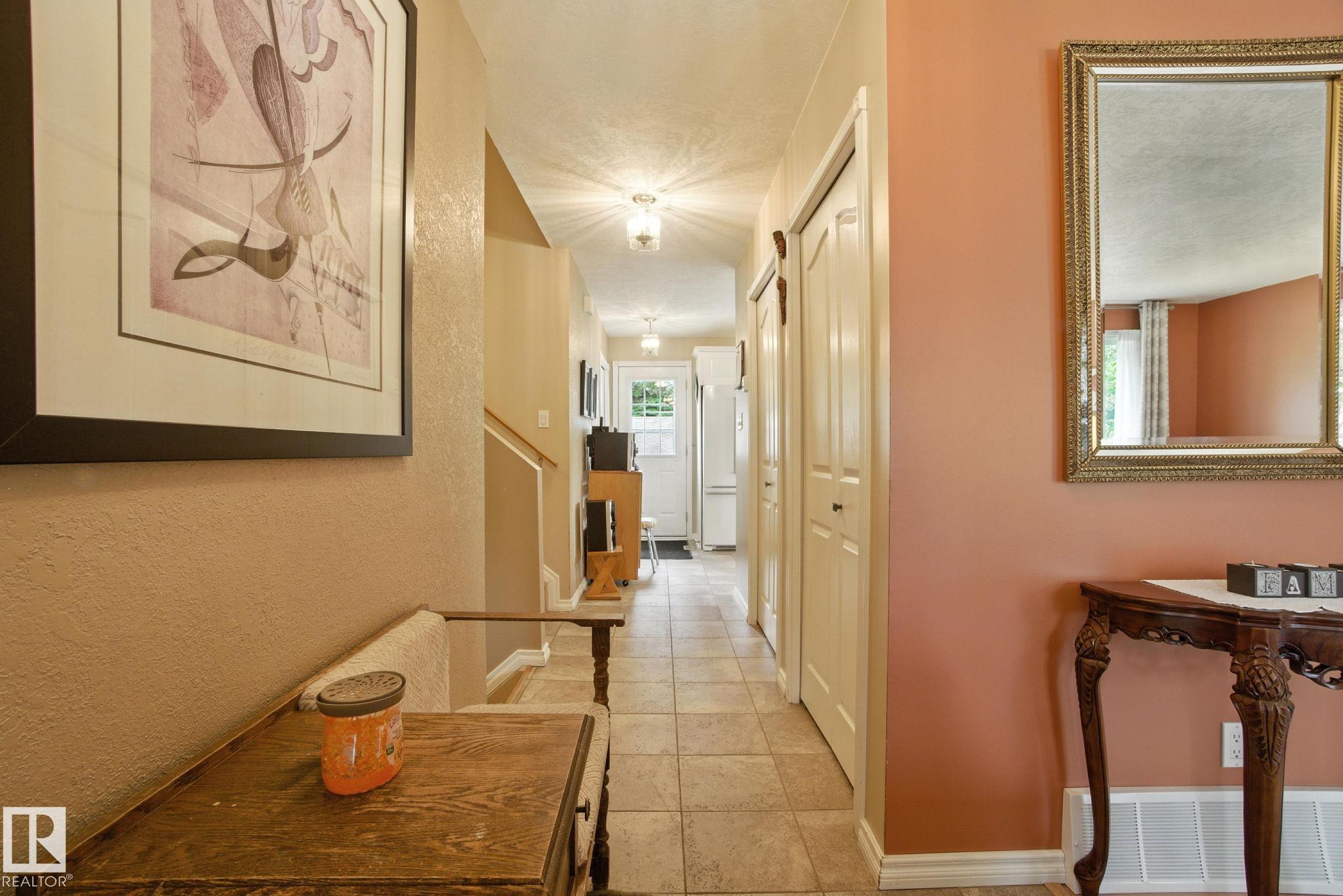 Photo 6 at 2 Laydon Drive, Lacombe Park, St. Albert