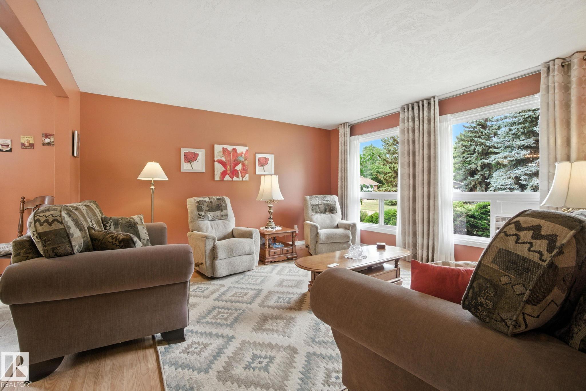 Photo 7 at 2 Laydon Drive, Lacombe Park, St. Albert