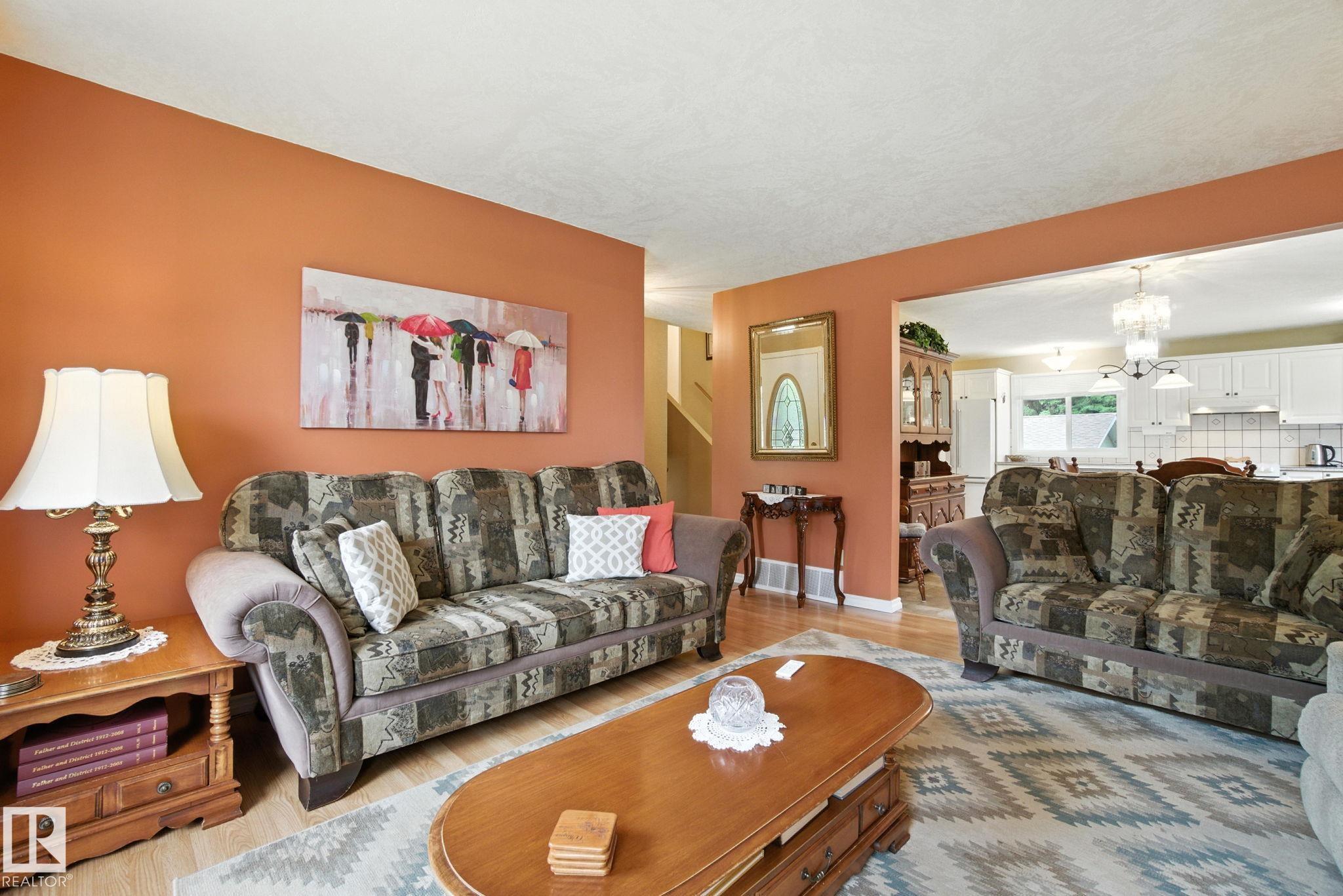 Photo 10 at 2 Laydon Drive, Lacombe Park, St. Albert