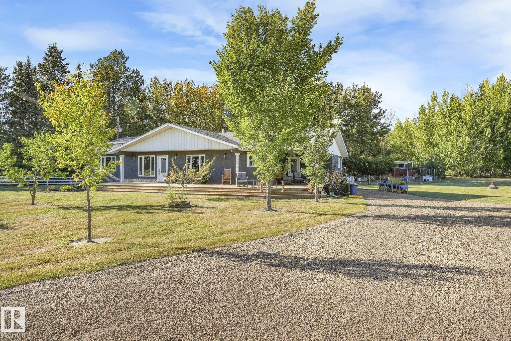 Photo 2 at 6 Gibbonslea Drive, Gibbonslea, Rural Sturgeon County
