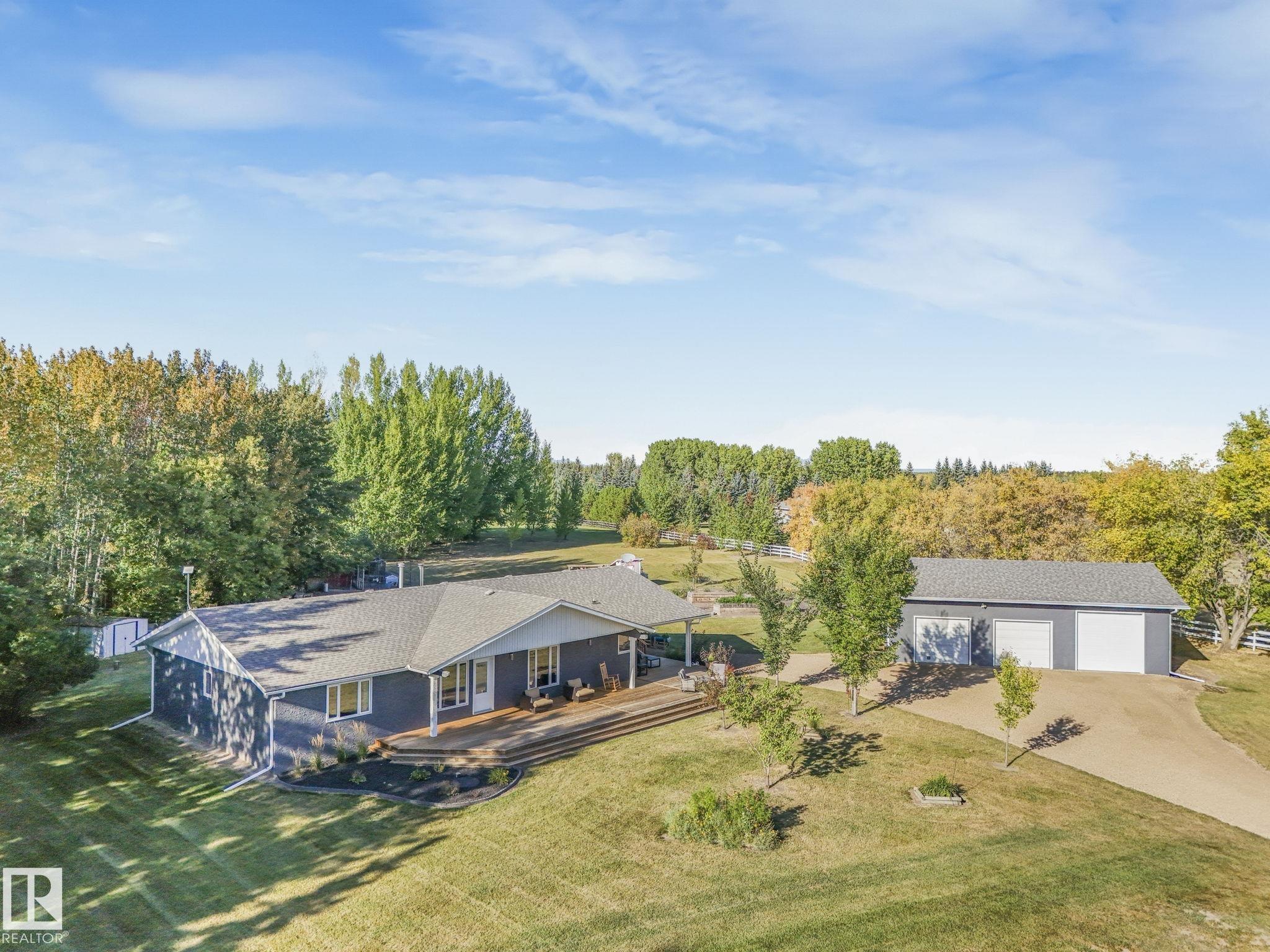Photo 3 at 6 Gibbonslea Drive, Gibbonslea, Rural Sturgeon County