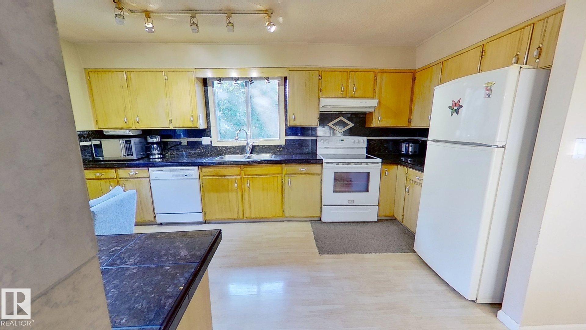 Photo 7 at 77 Forest Drive, Forest Lawn, St. Albert