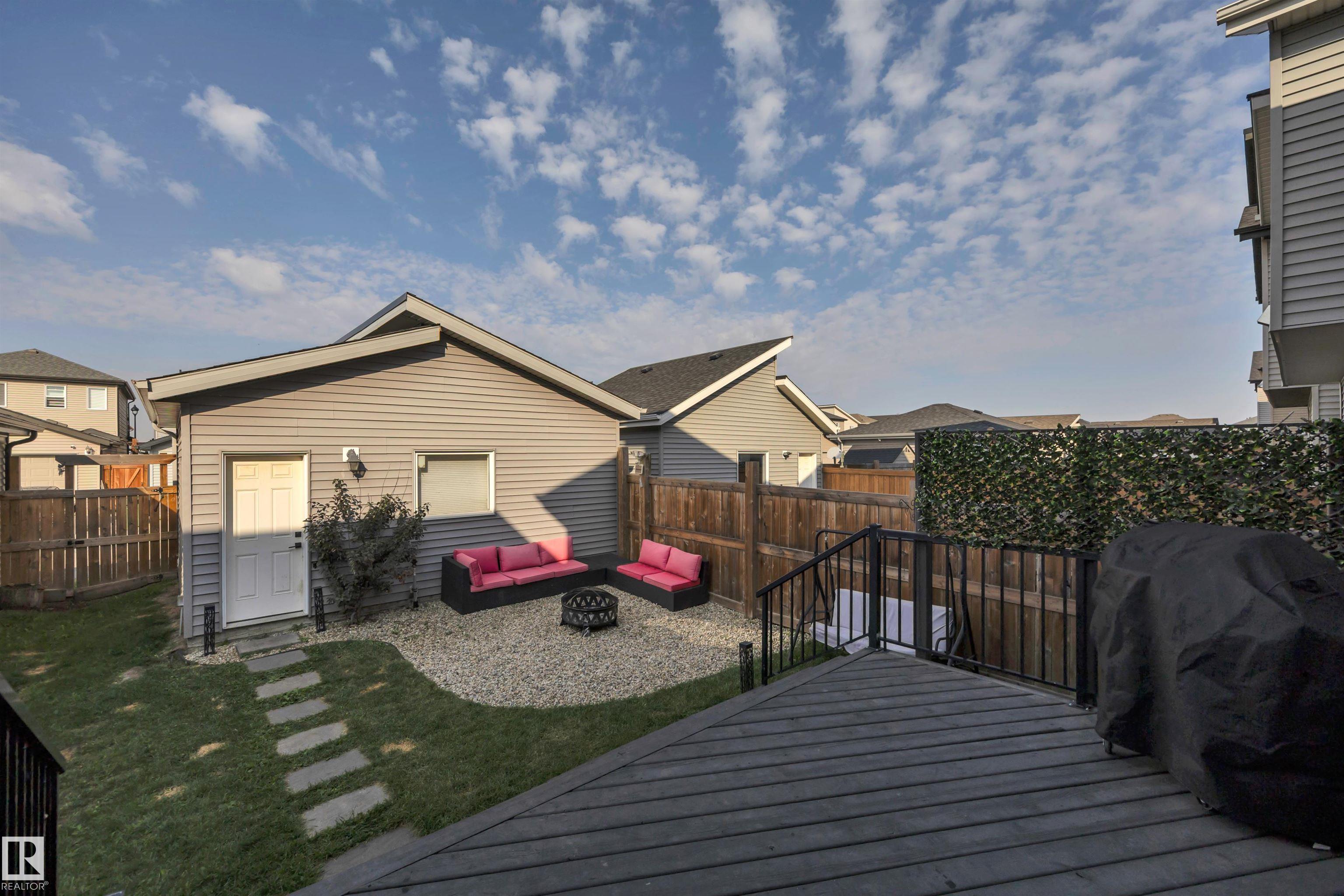 Photo 49 at 804 Berg Loop, Black Stone, Leduc