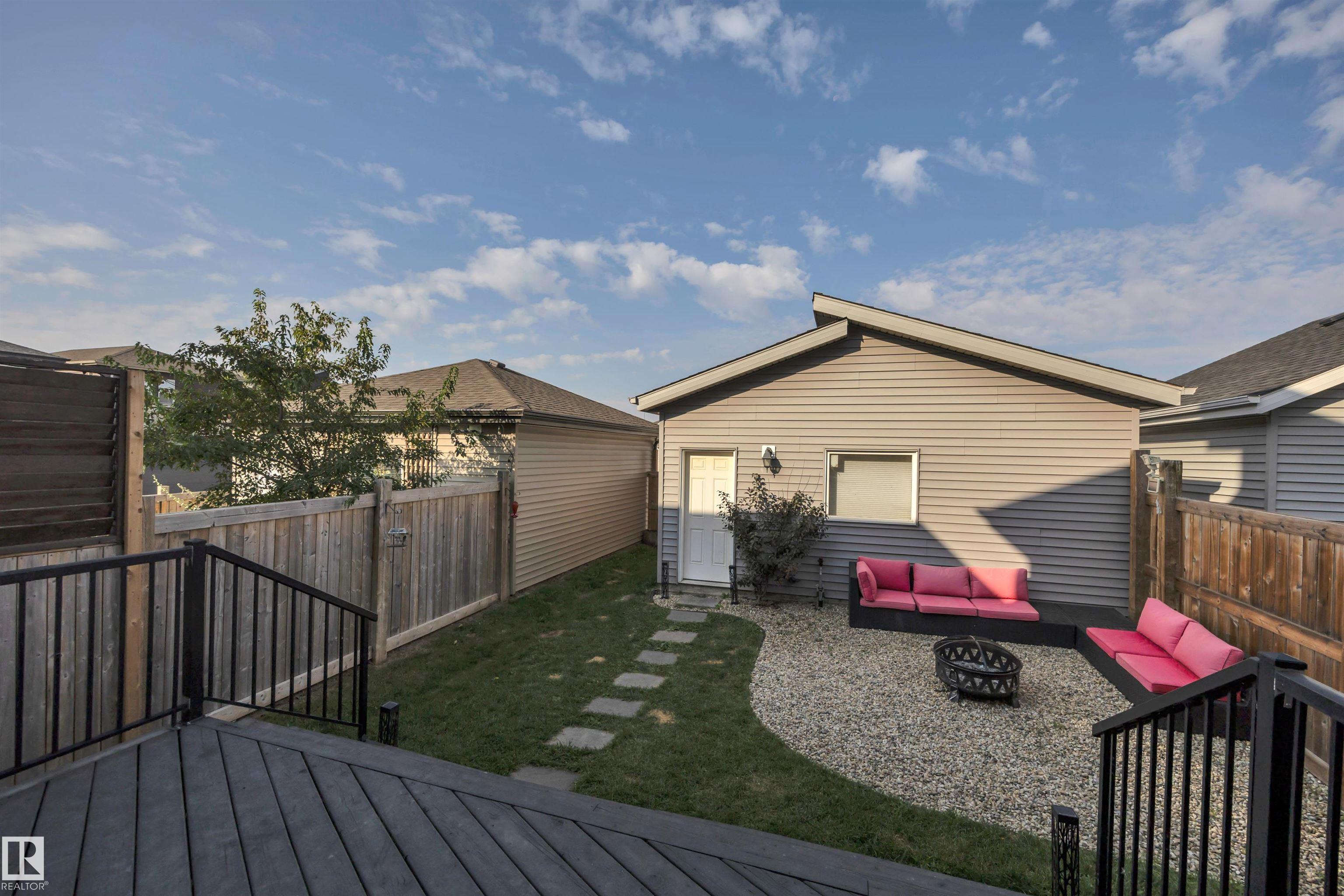 Photo 50 at 804 Berg Loop, Black Stone, Leduc