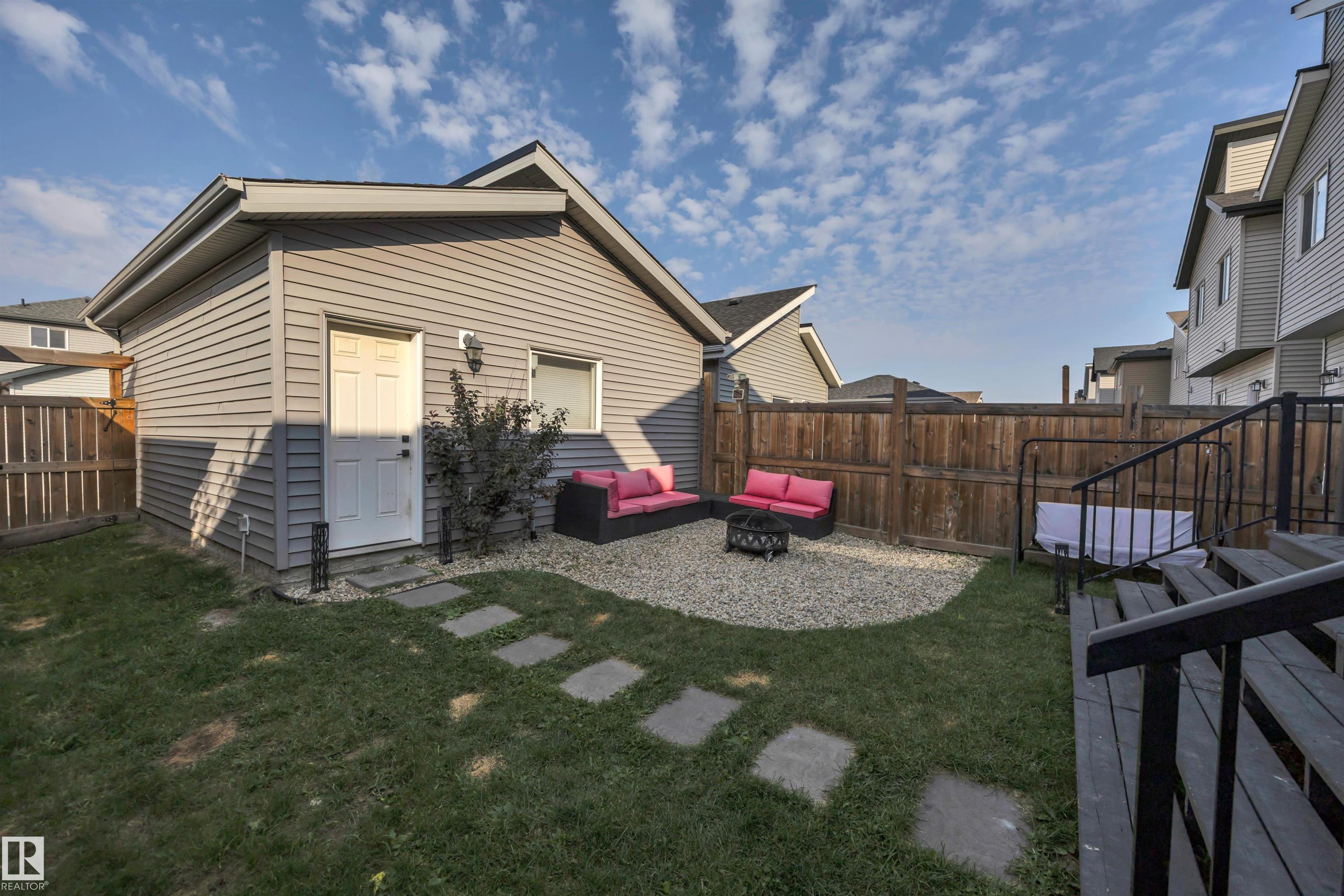 Photo 51 at 804 Berg Loop, Black Stone, Leduc