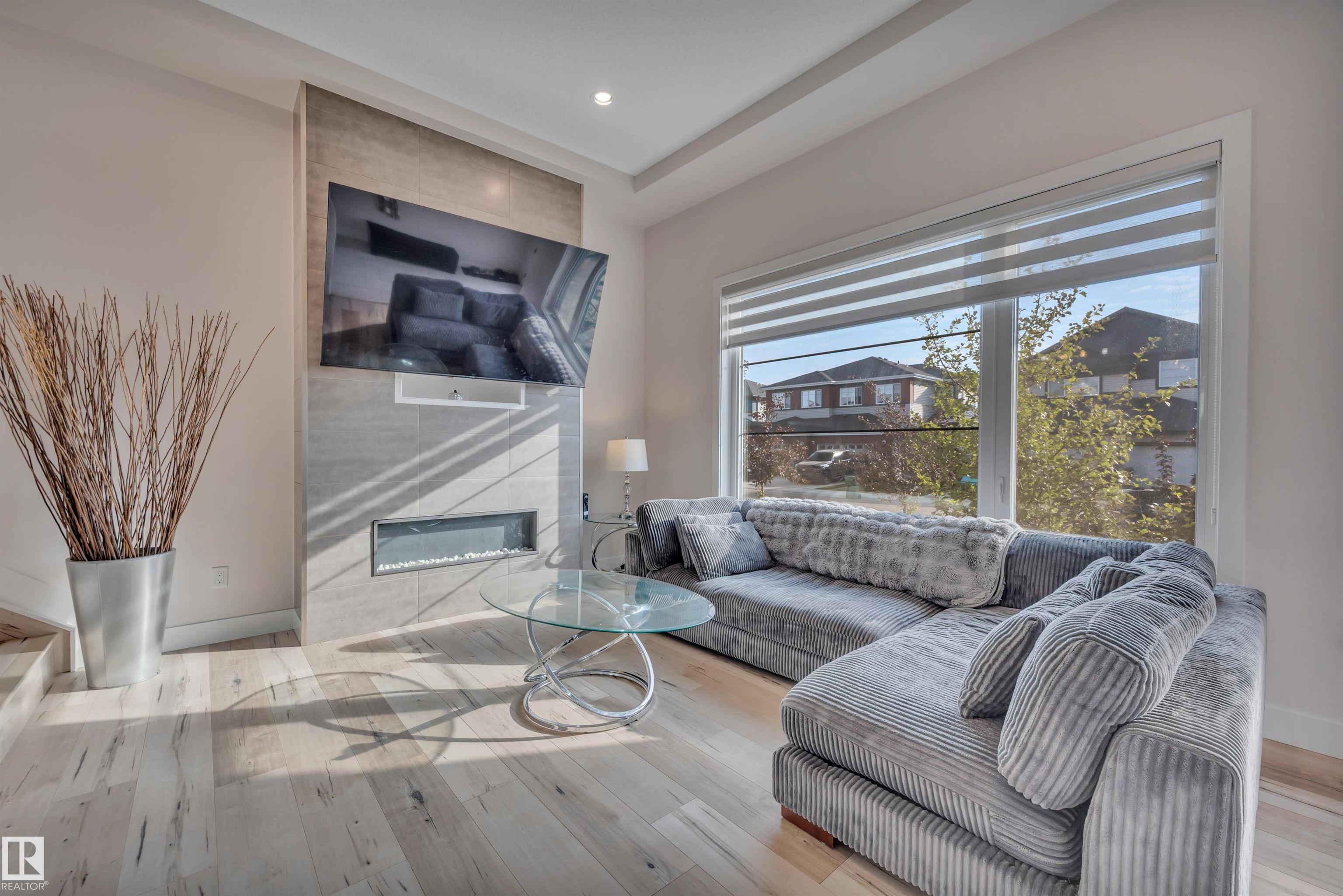 Photo 9 at 804 Berg Loop, Black Stone, Leduc