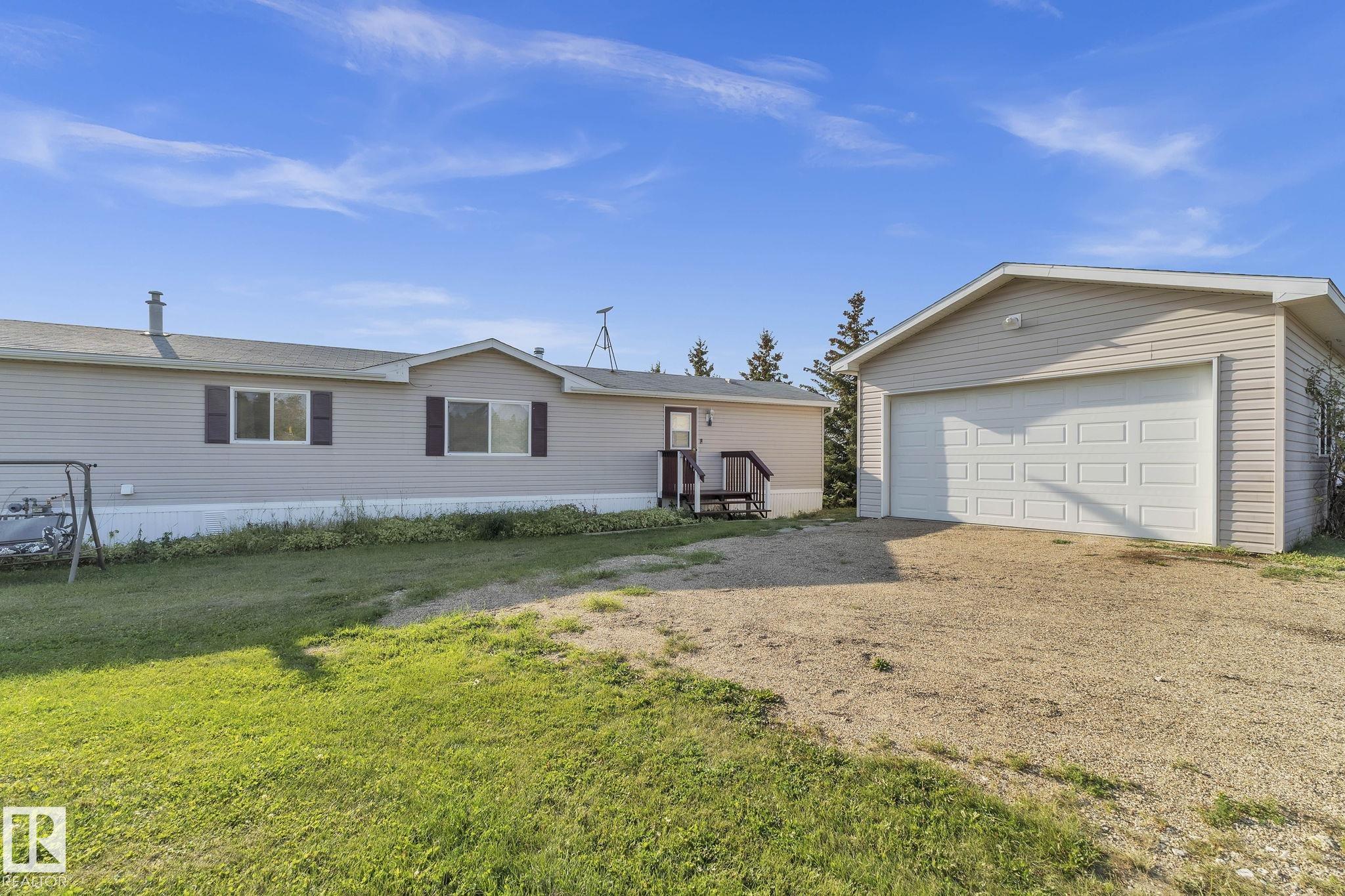 Photo 2 at 56118 Rge Road 240, None, Rural Sturgeon County