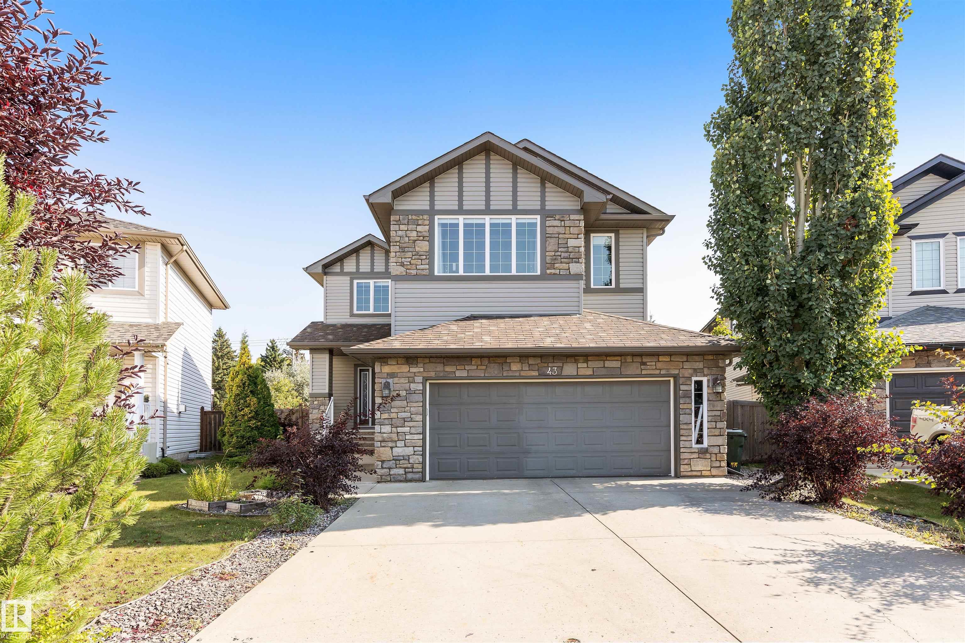 Photo 2 at 43 Avonlea Court, Aspen Glen, Spruce Grove