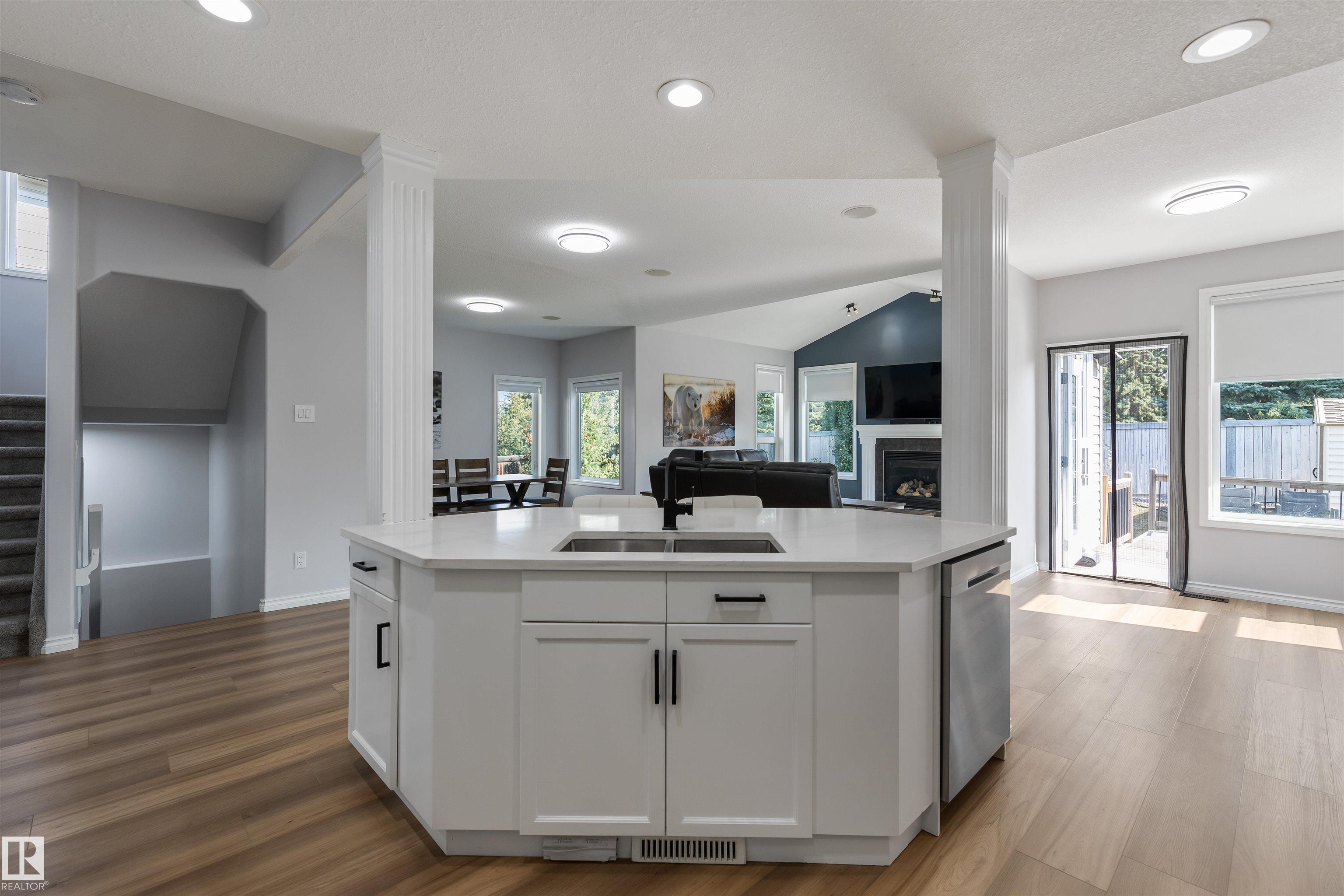 Photo 8 at 43 Avonlea Court, Aspen Glen, Spruce Grove