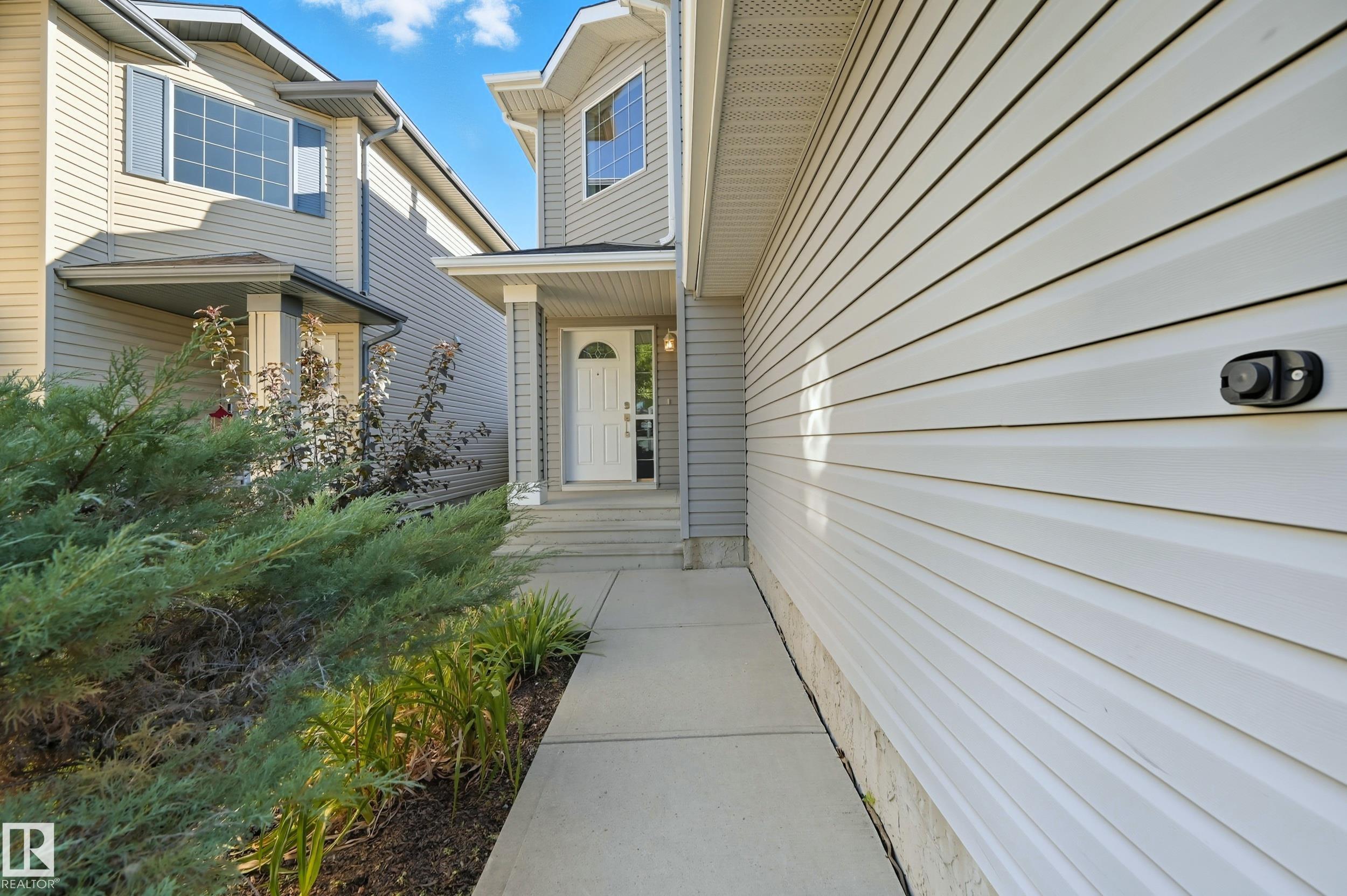 Photo 3 at 180 Galloway Wynd, South Fort, Fort Saskatchewan