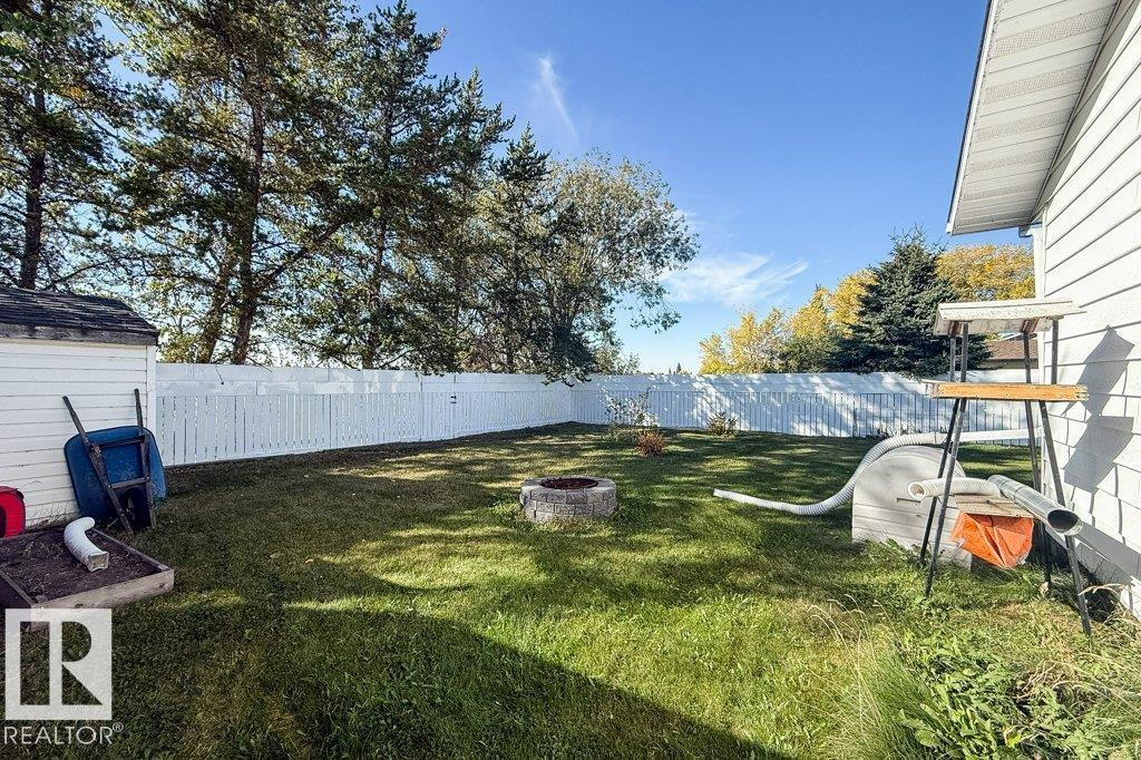 http://cdnparap120.paragonrels.com/ParagonImages/Property/p12/RAE/225370982/30/0/0/c763d8932c7d572f8082be8b72ab59f8/1/7c1c8b702580d5850015846c6eb050f3/225370982-90705b70-a6e9-4e7d-a83b-268d95bd0a47.JPG
