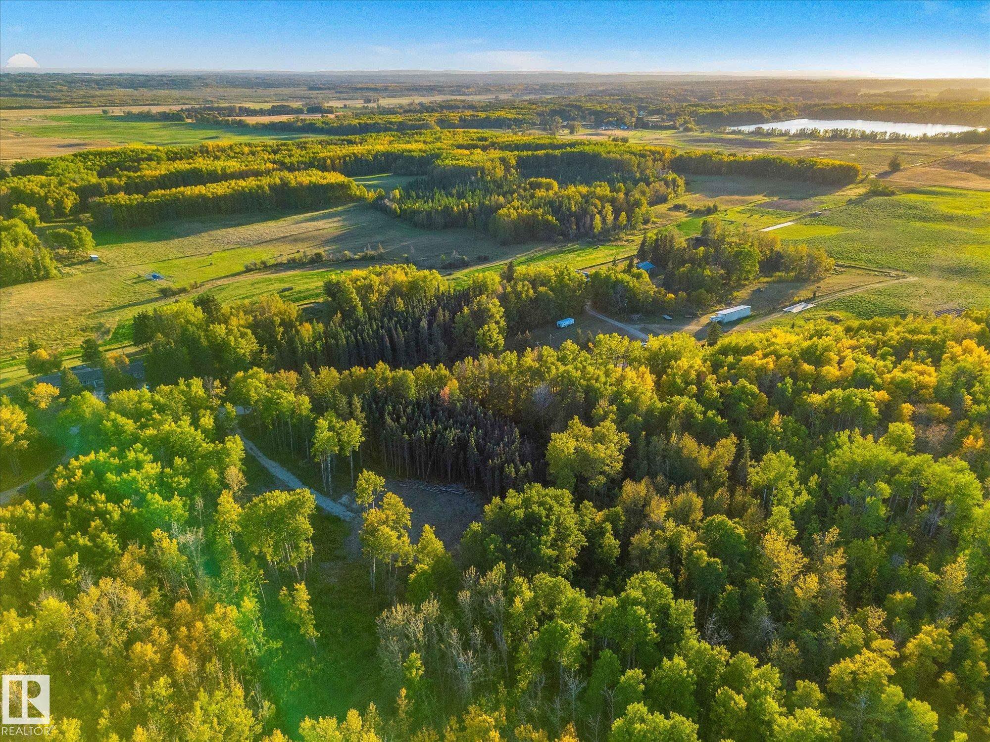 Photo 8 at 3004 Parkland Drive, None, Rural Parkland County