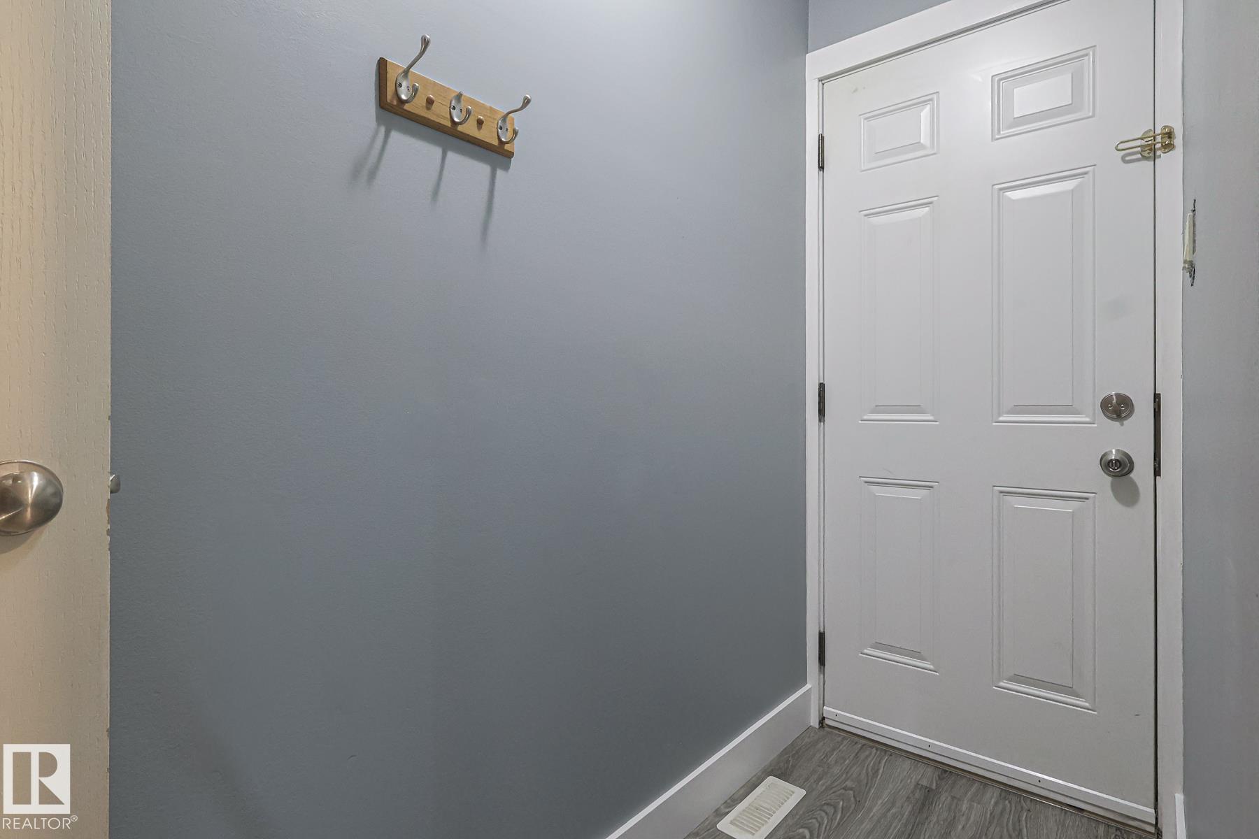 Photo 3 at 112 Wellington Crescent, Woodhaven, Spruce Grove