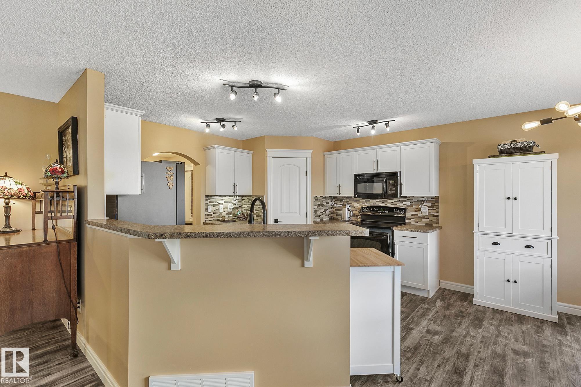 Photo 12 at 15 Harwood Court, Heatherglen, Spruce Grove