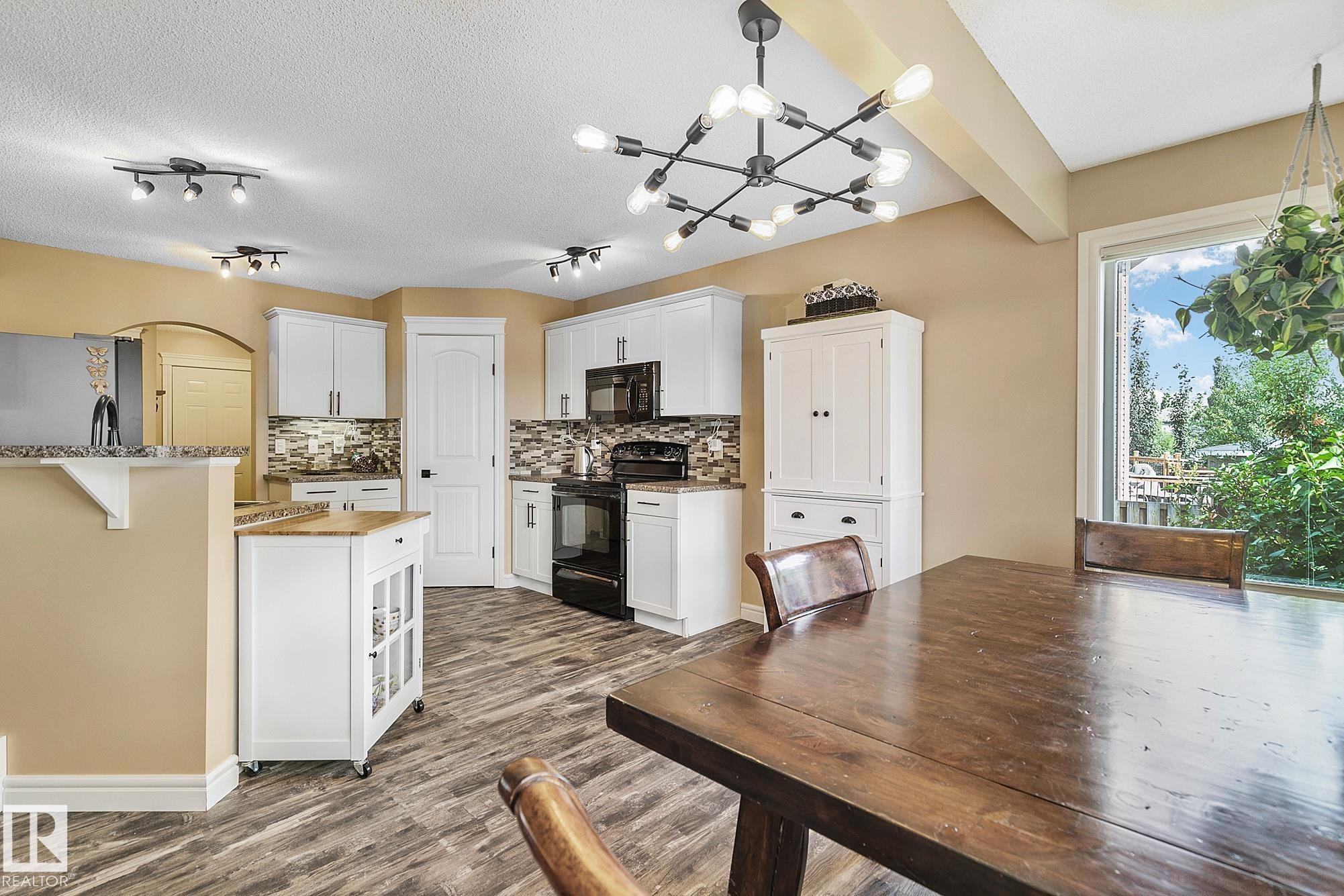 Photo 13 at 15 Harwood Court, Heatherglen, Spruce Grove