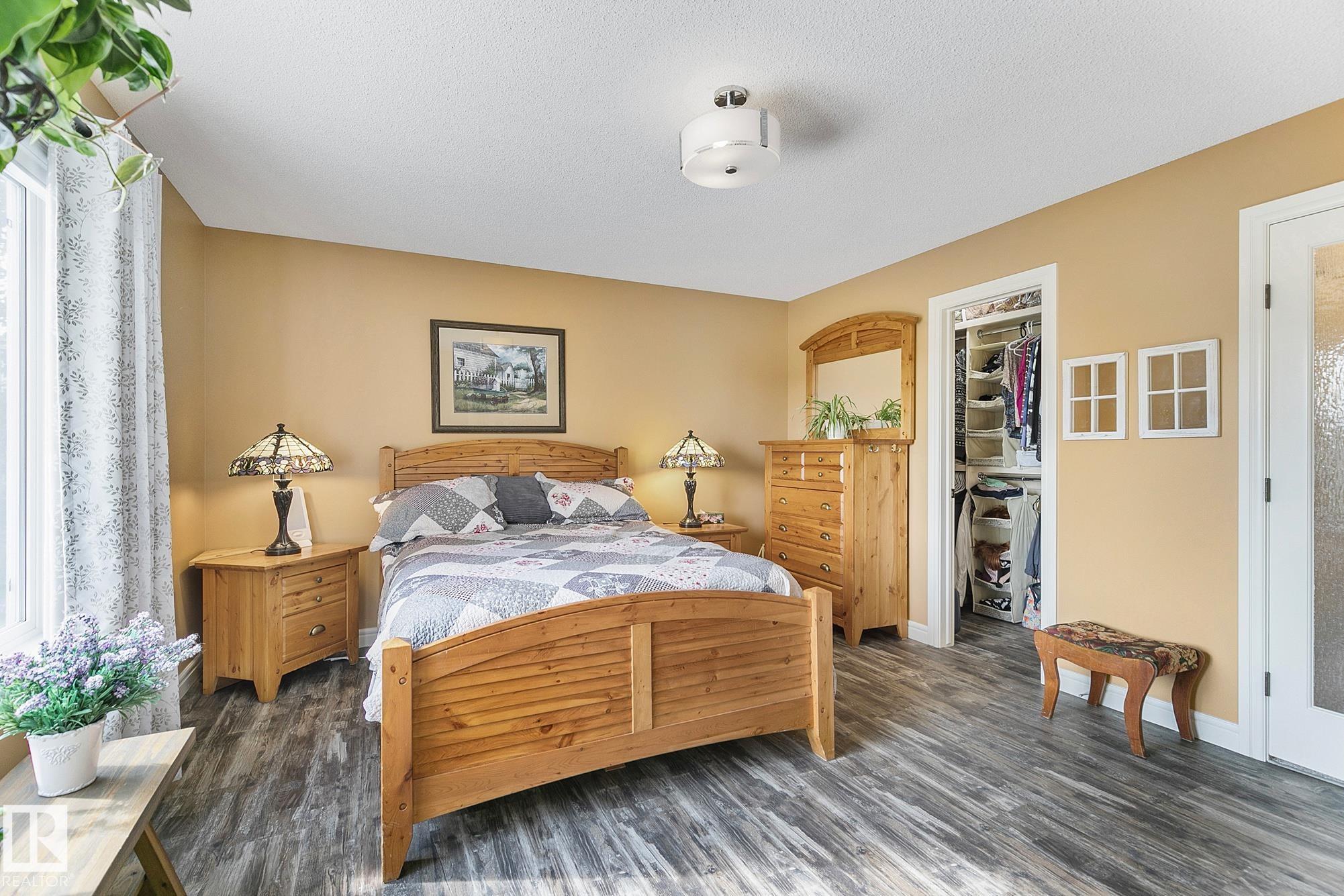 Photo 26 at 15 Harwood Court, Heatherglen, Spruce Grove