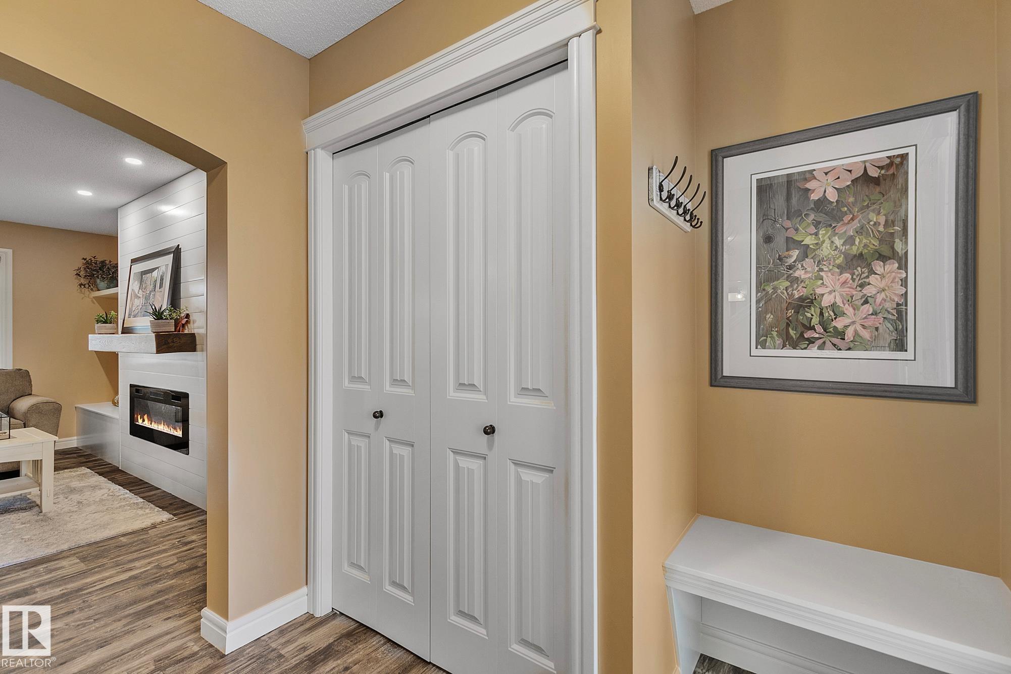 Photo 4 at 15 Harwood Court, Heatherglen, Spruce Grove