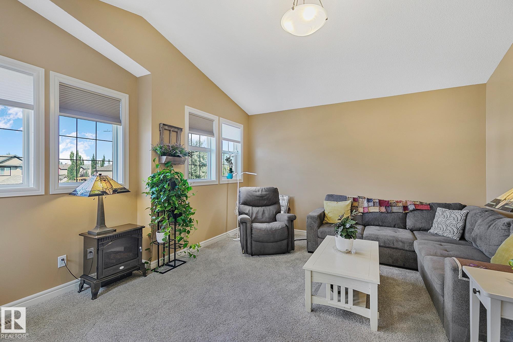 Photo 34 at 15 Harwood Court, Heatherglen, Spruce Grove