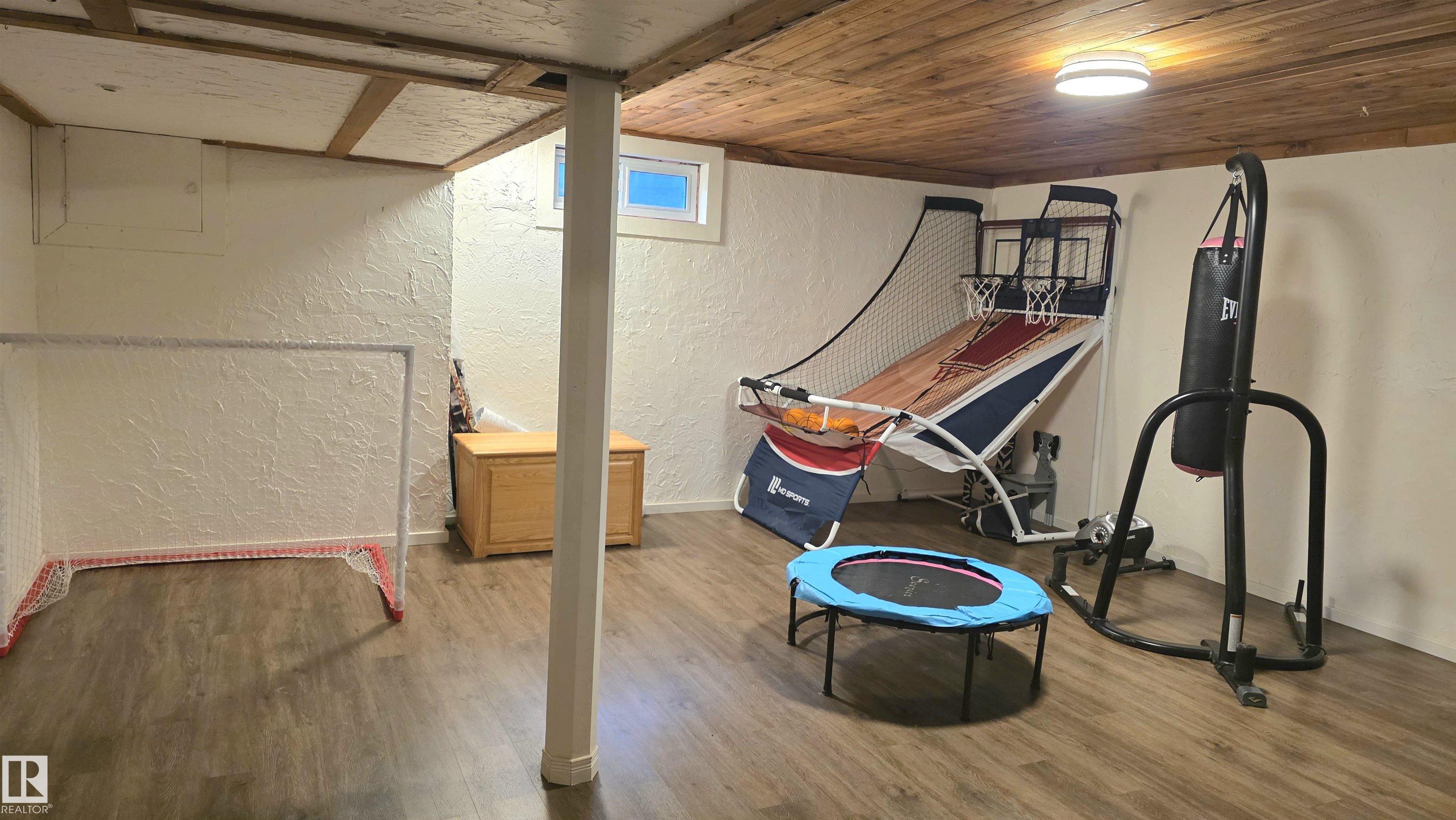 Photo 29 at 37 Manchester Drive, Mills Haven, Sherwood Park