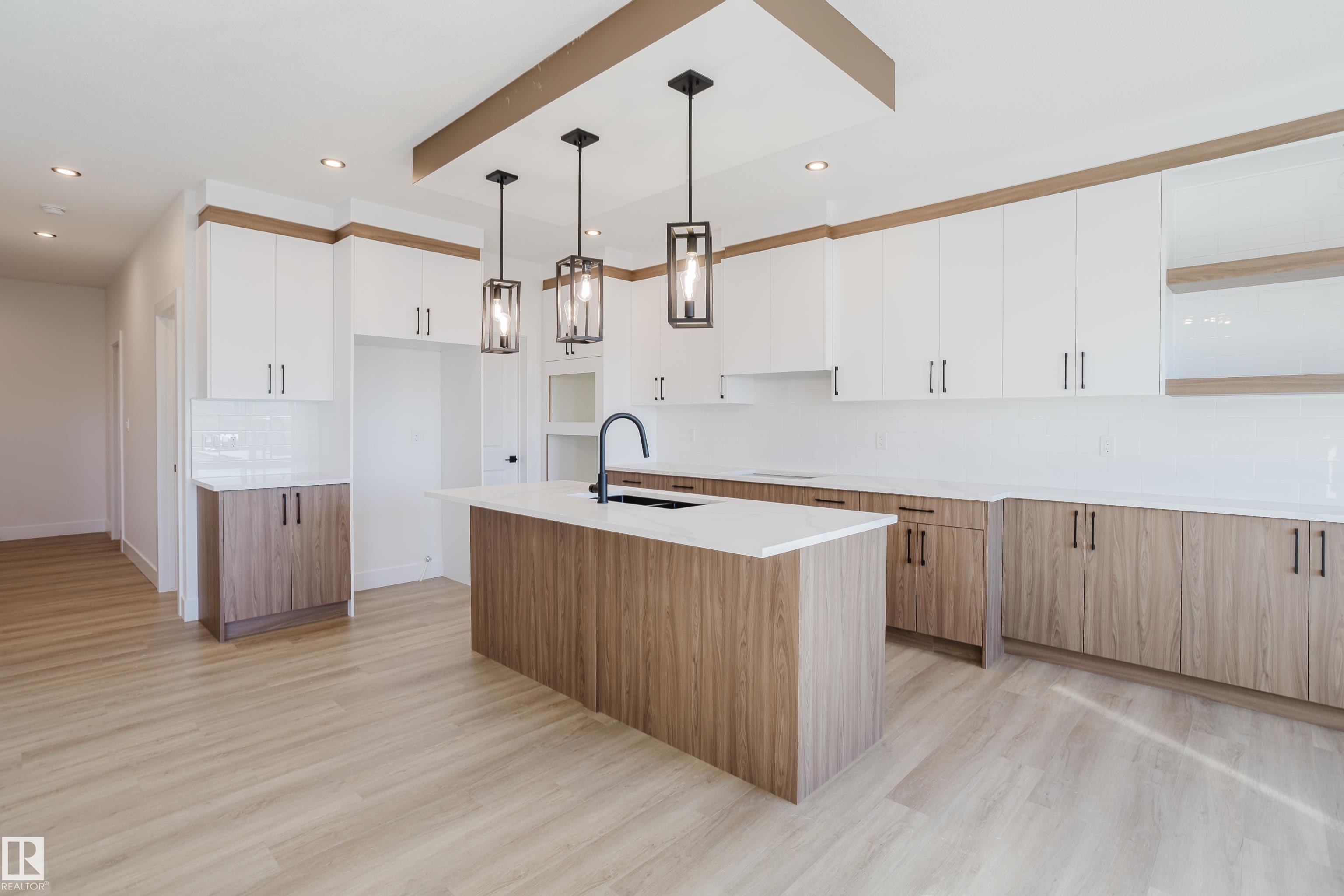 Photo 13 at 373 Bluff Cove, Black Stone, Leduc