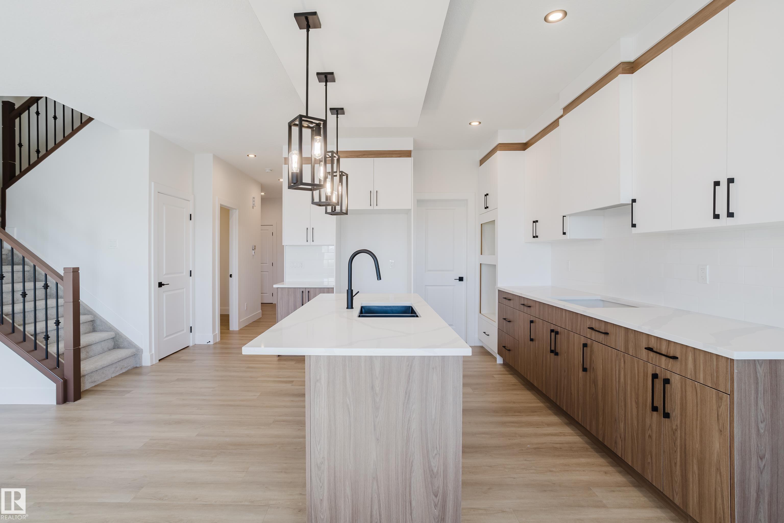 Photo 14 at 373 Bluff Cove, Black Stone, Leduc
