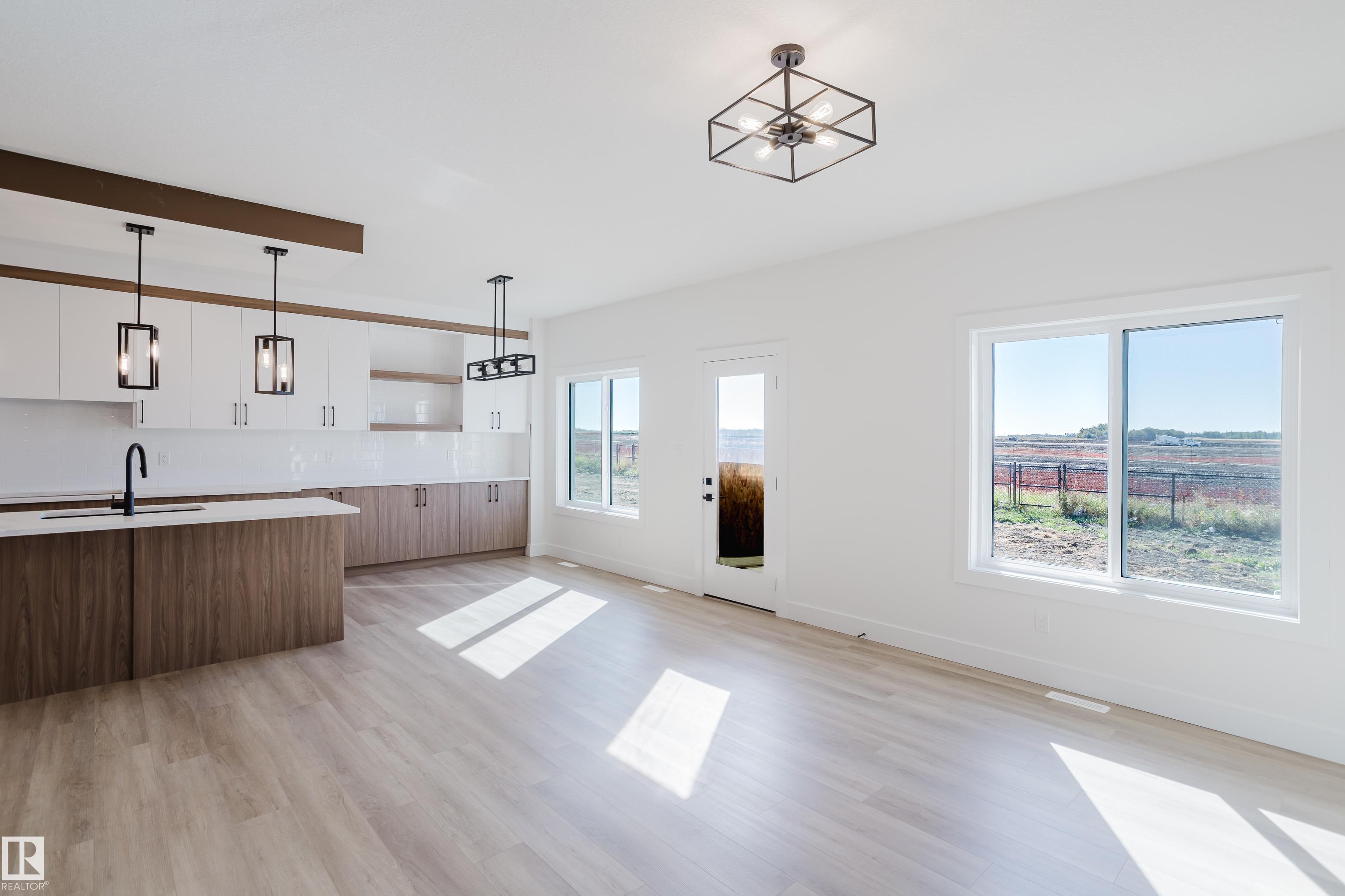 Photo 23 at 373 Bluff Cove, Black Stone, Leduc