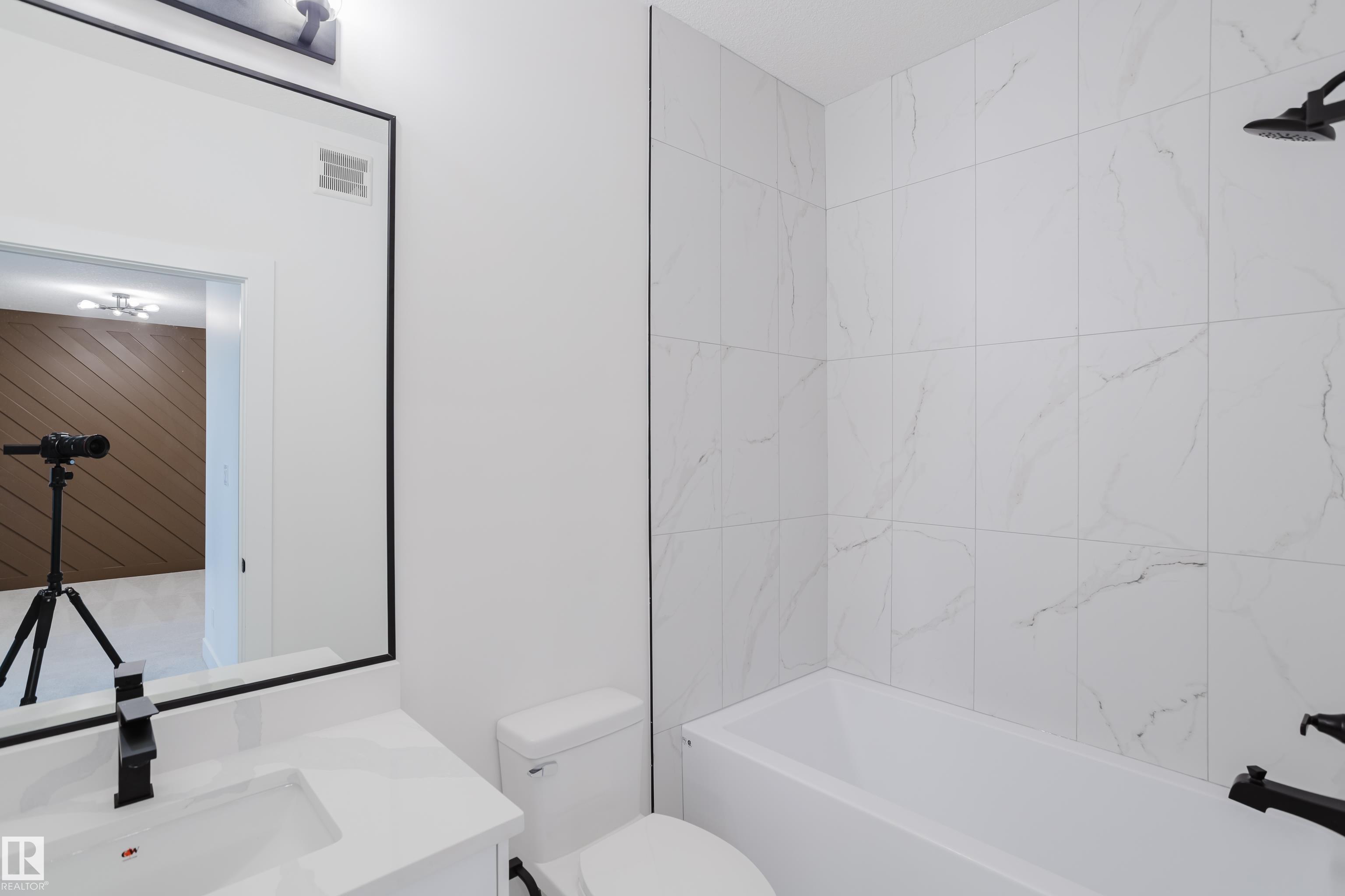 Photo 45 at 373 Bluff Cove, Black Stone, Leduc