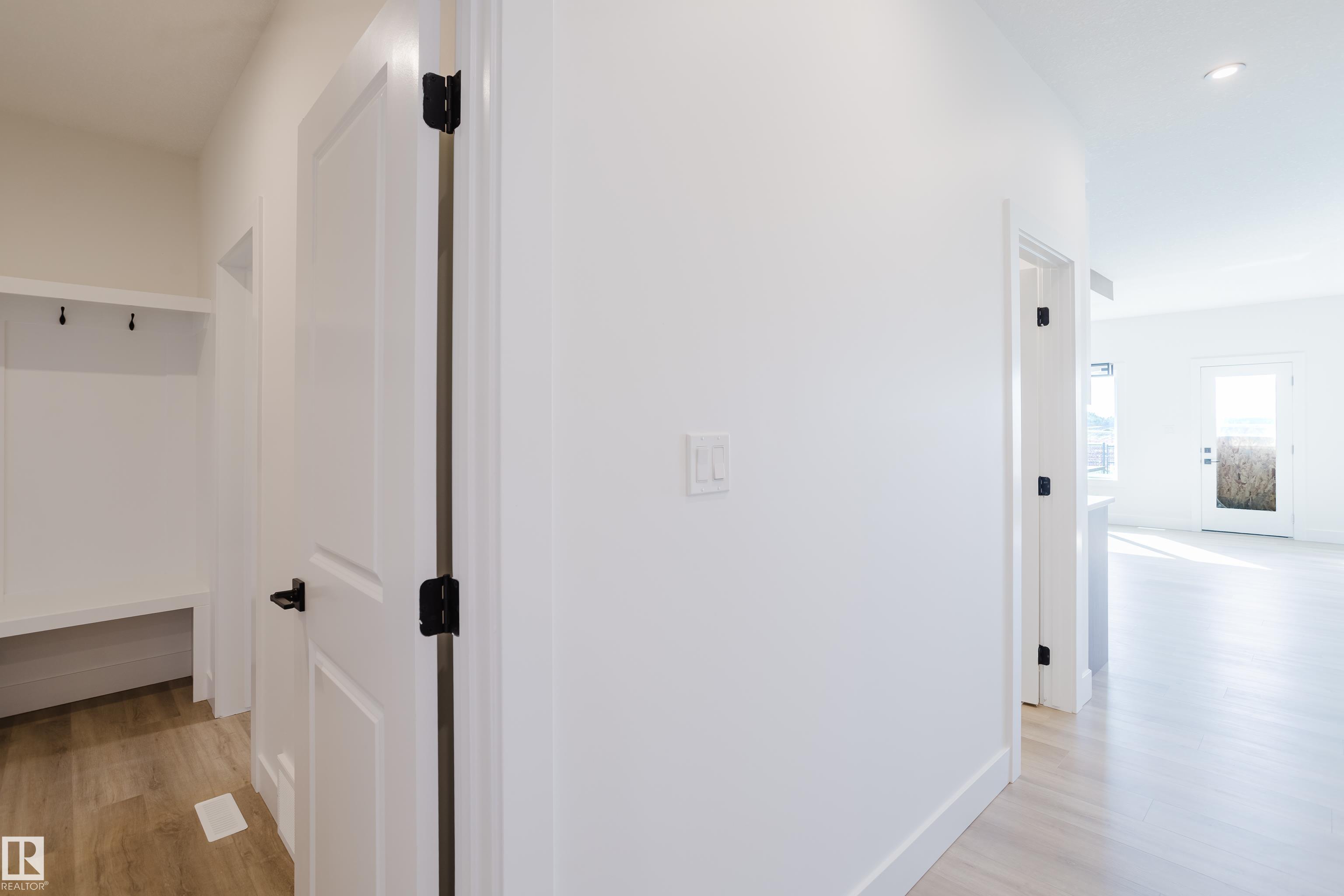 Photo 6 at 373 Bluff Cove, Black Stone, Leduc
