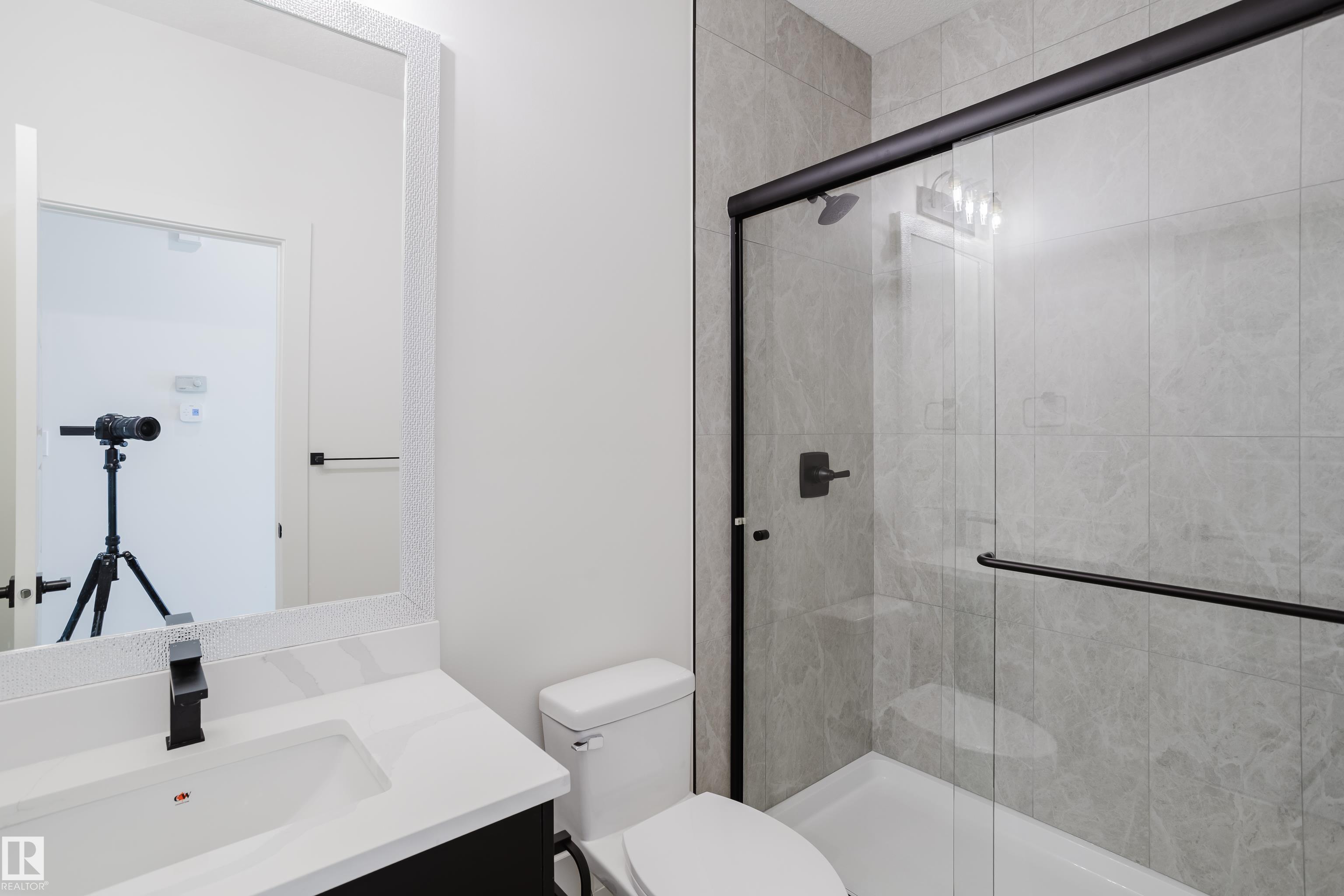 Photo 7 at 371 Bluff Cove, Black Stone, Leduc