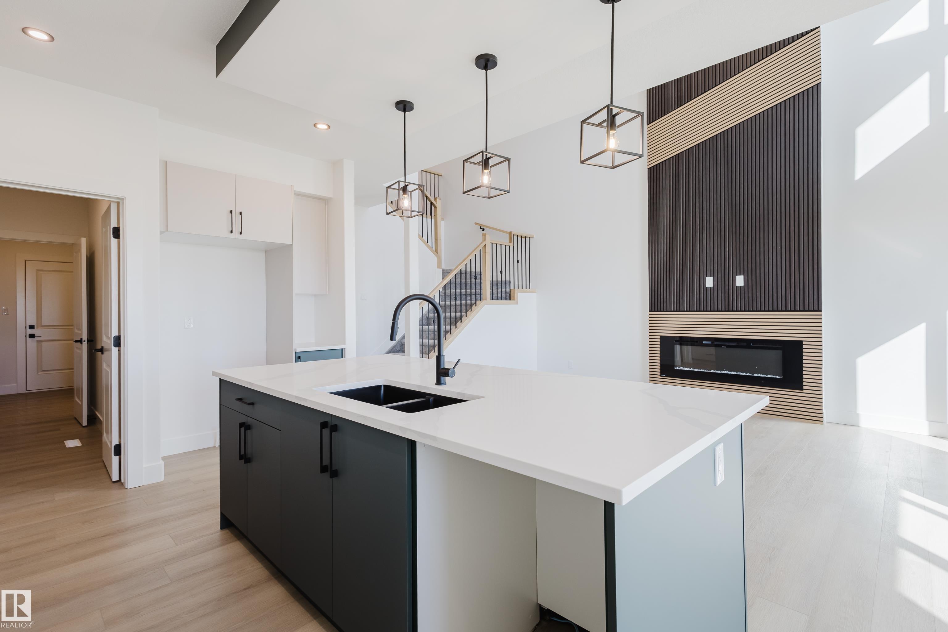Photo 16 at 329 Bluff Cove, Black Stone, Leduc