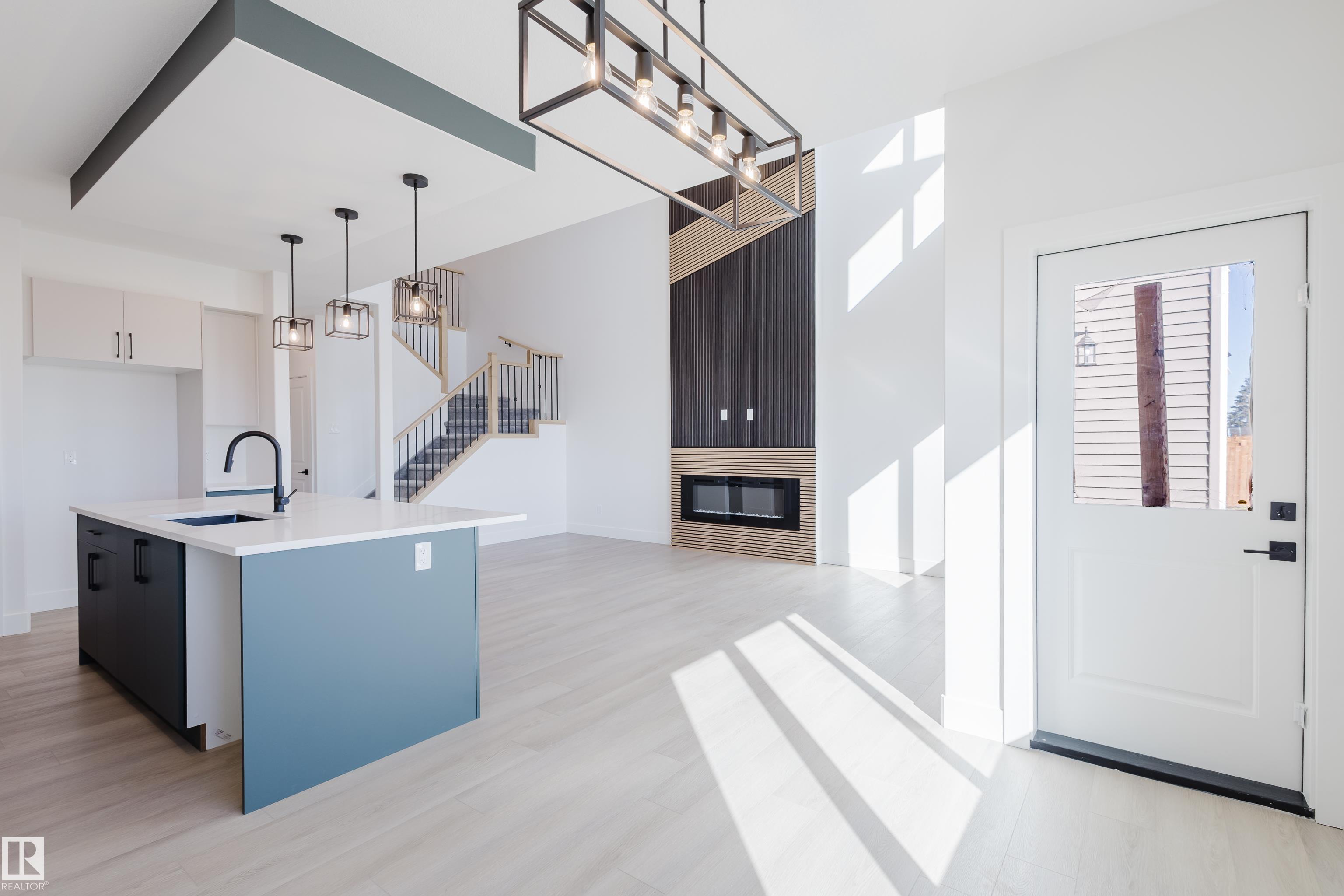 Photo 19 at 329 Bluff Cove, Black Stone, Leduc