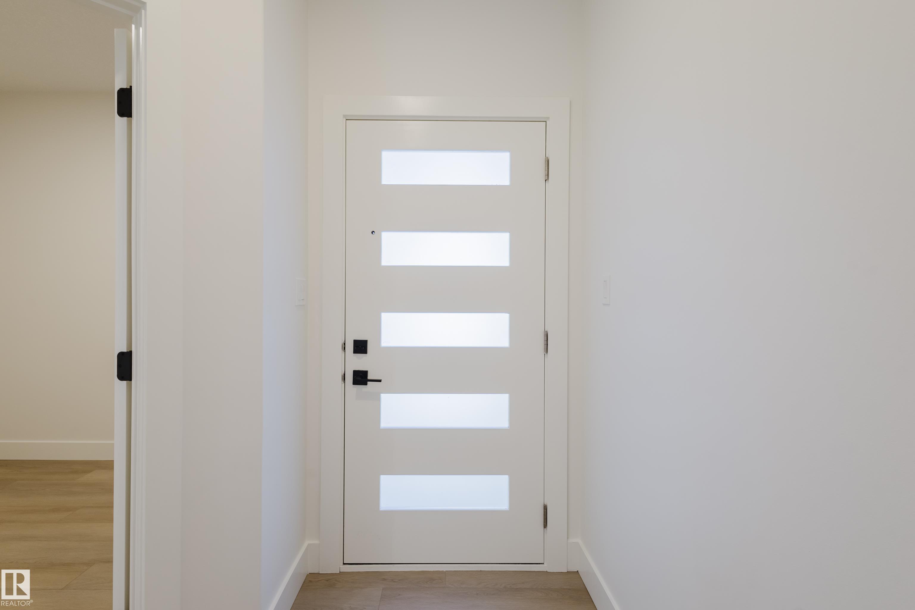 Photo 4 at 329 Bluff Cove, Black Stone, Leduc