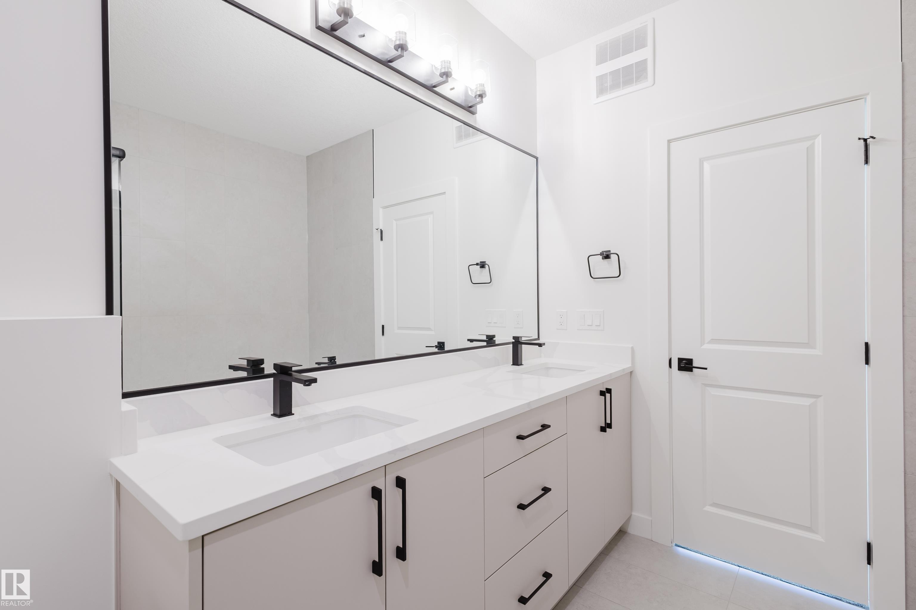 Photo 33 at 329 Bluff Cove, Black Stone, Leduc