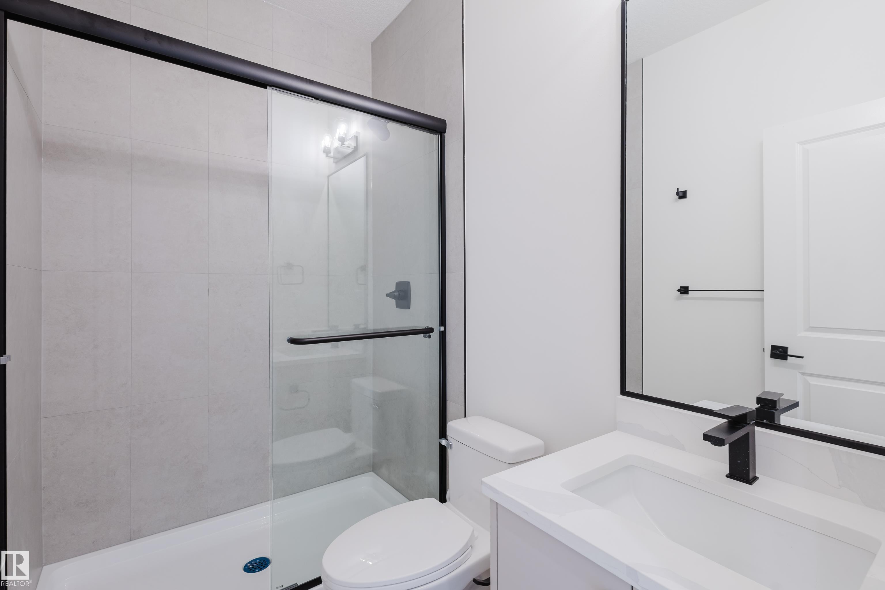 Photo 7 at 329 Bluff Cove, Black Stone, Leduc