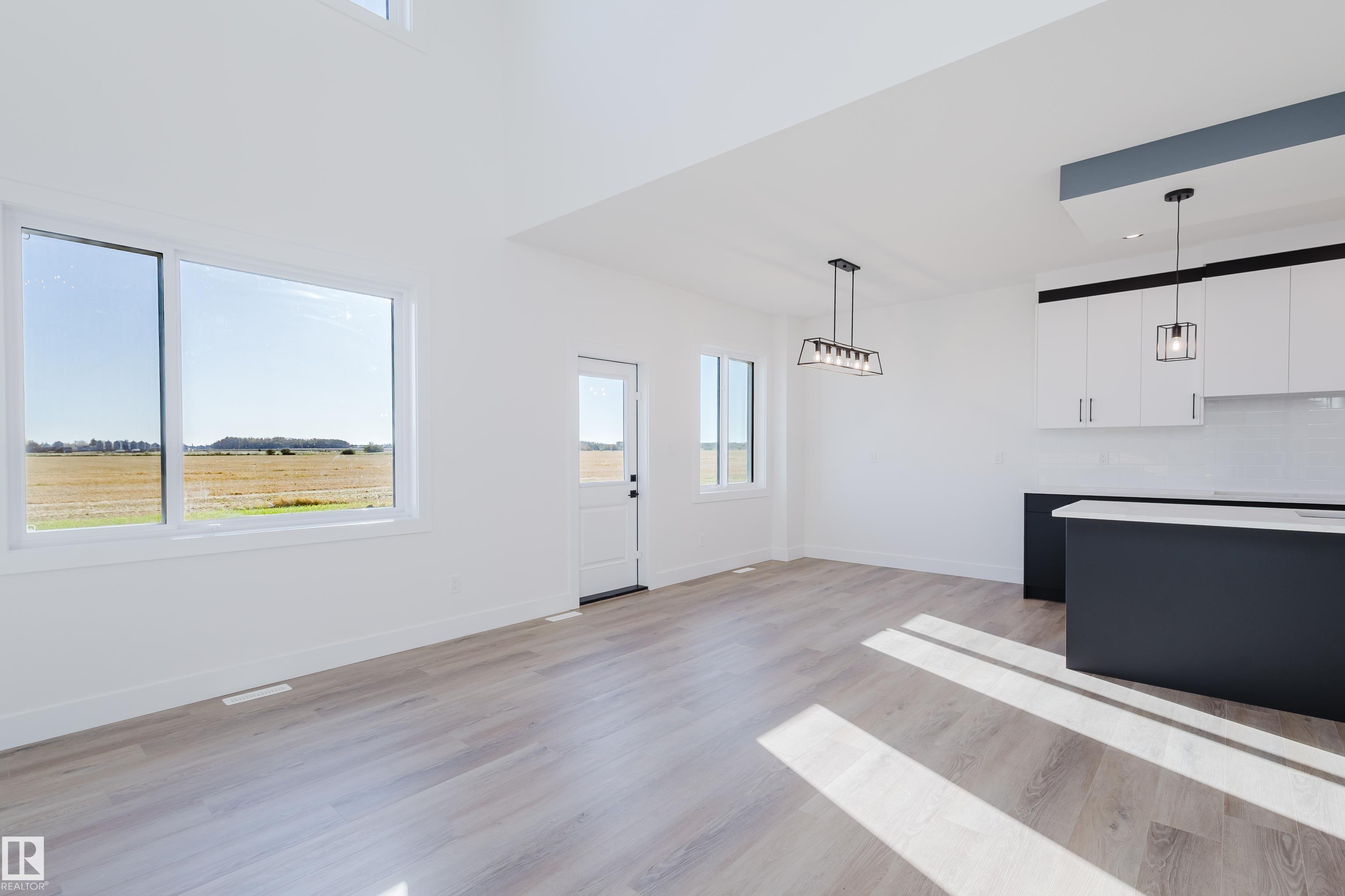 Photo 24 at 327 Bluff Cove, Black Stone, Leduc