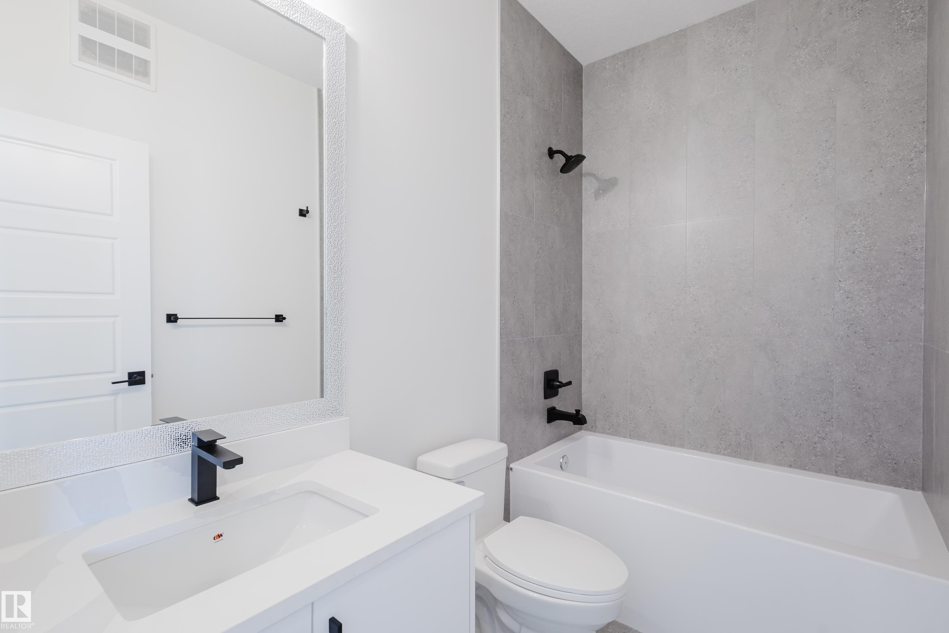Photo 38 at 327 Bluff Cove, Black Stone, Leduc