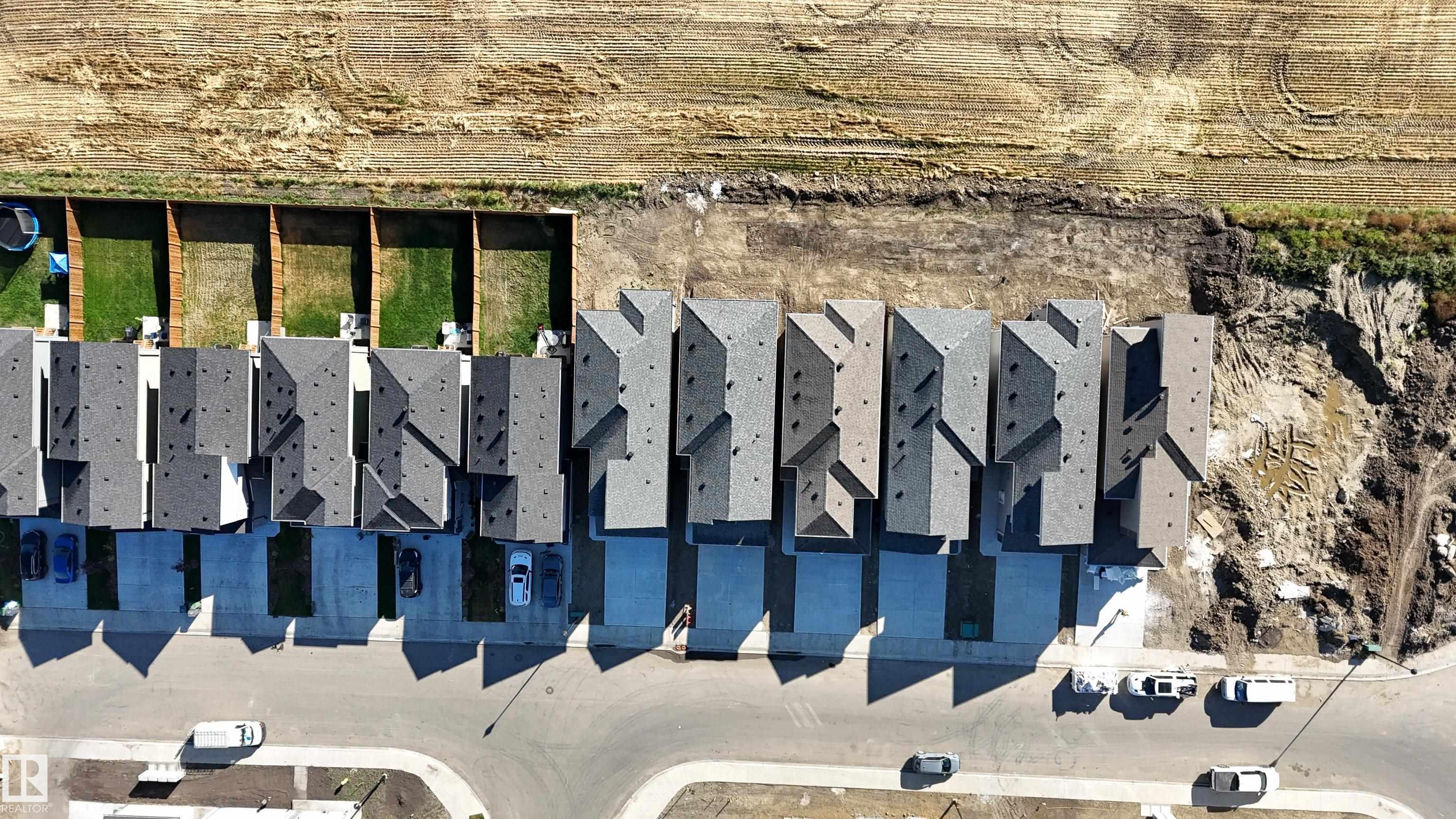 Photo 45 at 327 Bluff Cove, Black Stone, Leduc