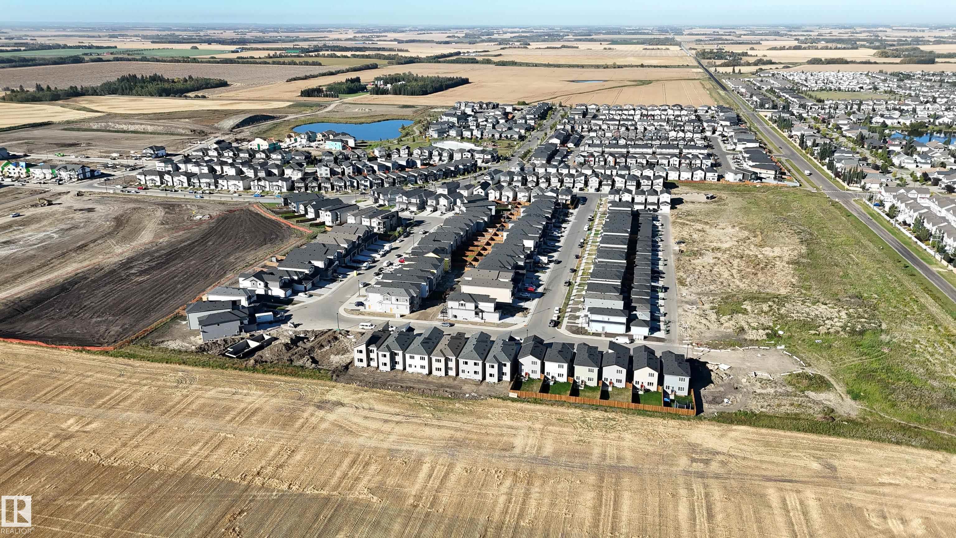 Photo 46 at 327 Bluff Cove, Black Stone, Leduc