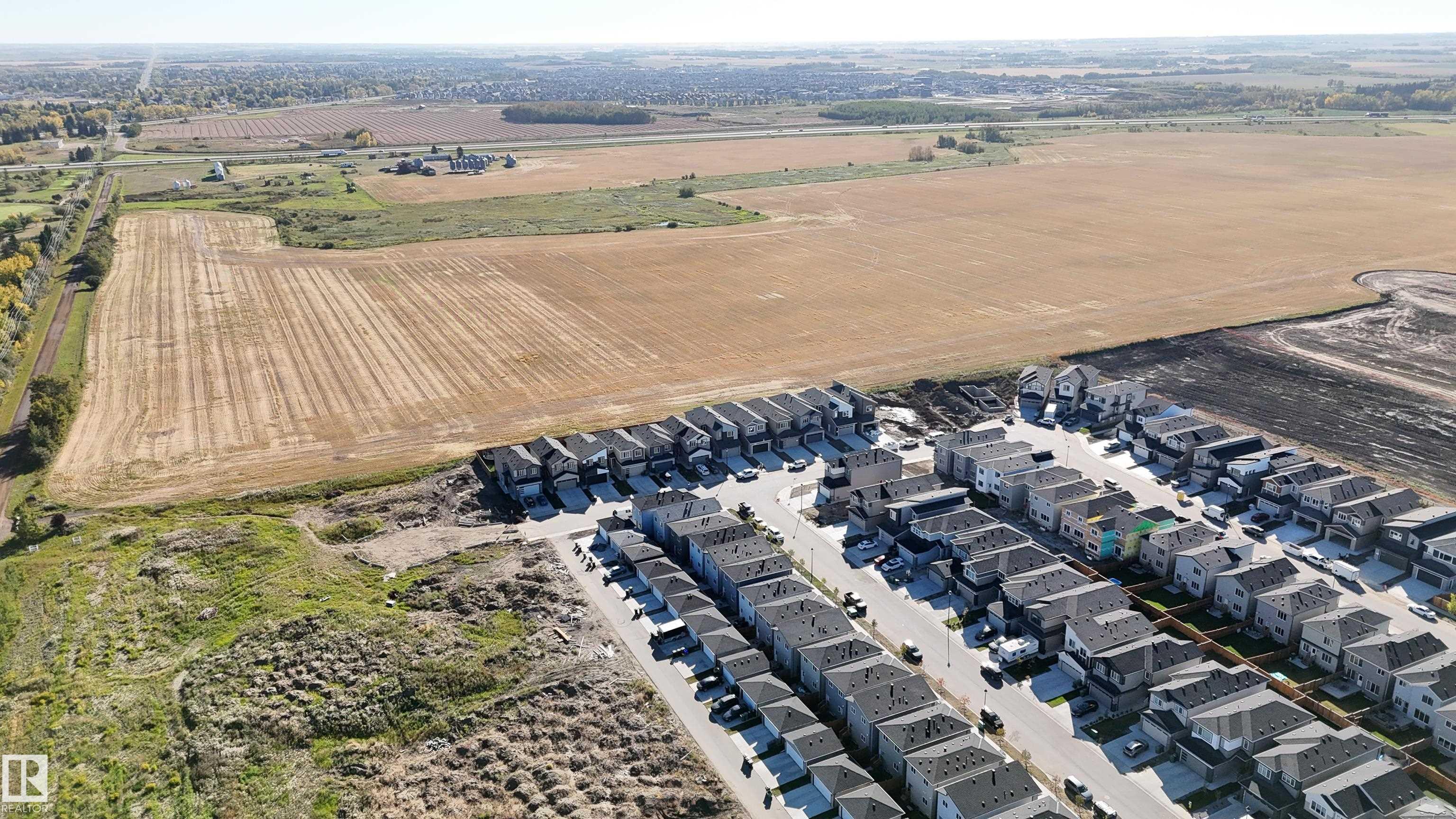 Photo 51 at 327 Bluff Cove, Black Stone, Leduc