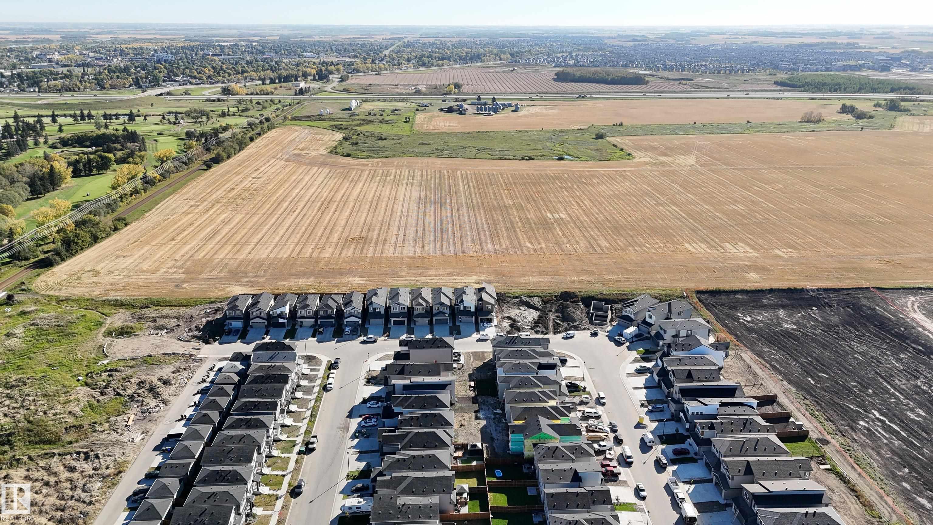Photo 58 at 327 Bluff Cove, Black Stone, Leduc