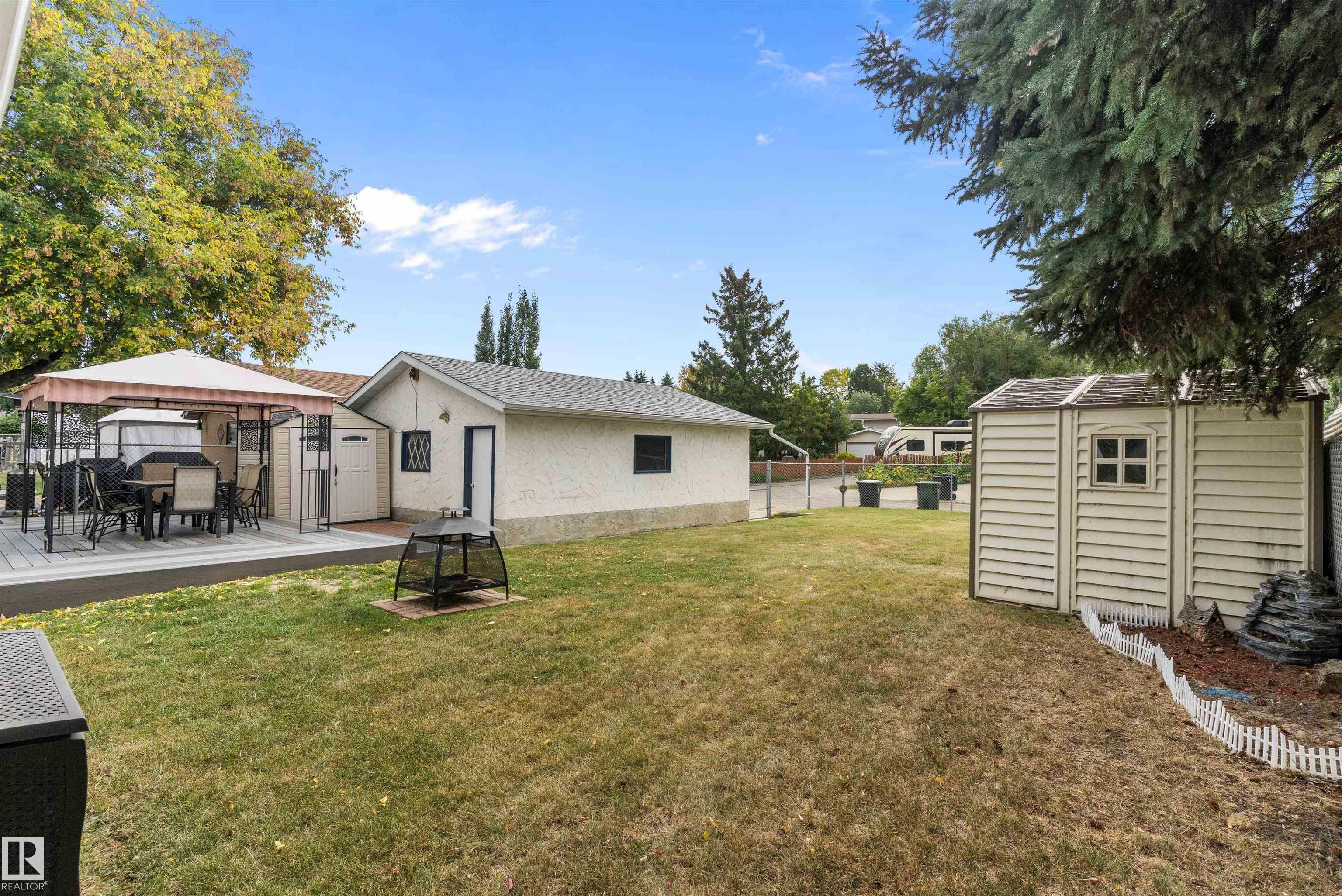 Photo 42 at 114 Brookwood Drive, Brookwood, Spruce Grove