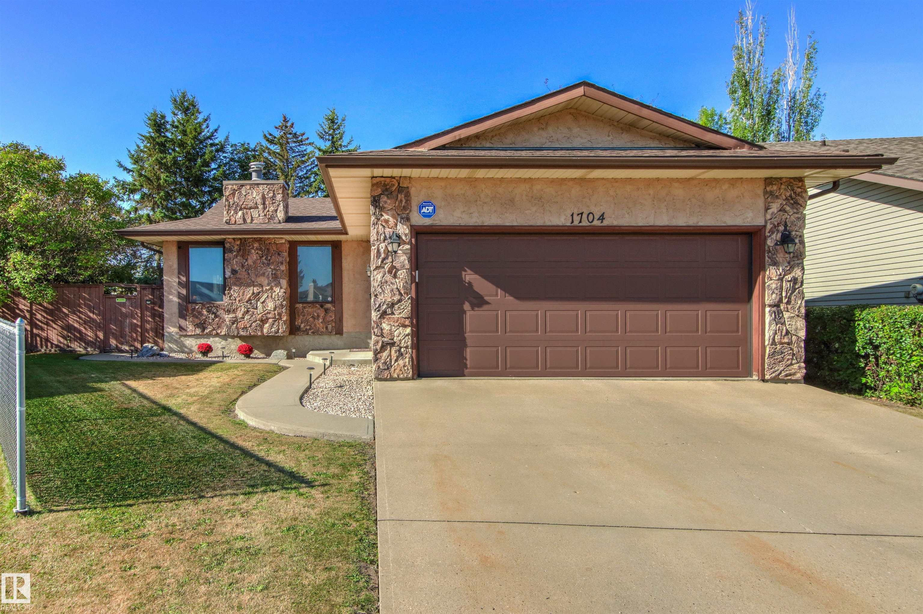 1704 39 Street NW, Daly Grove, Edmonton 