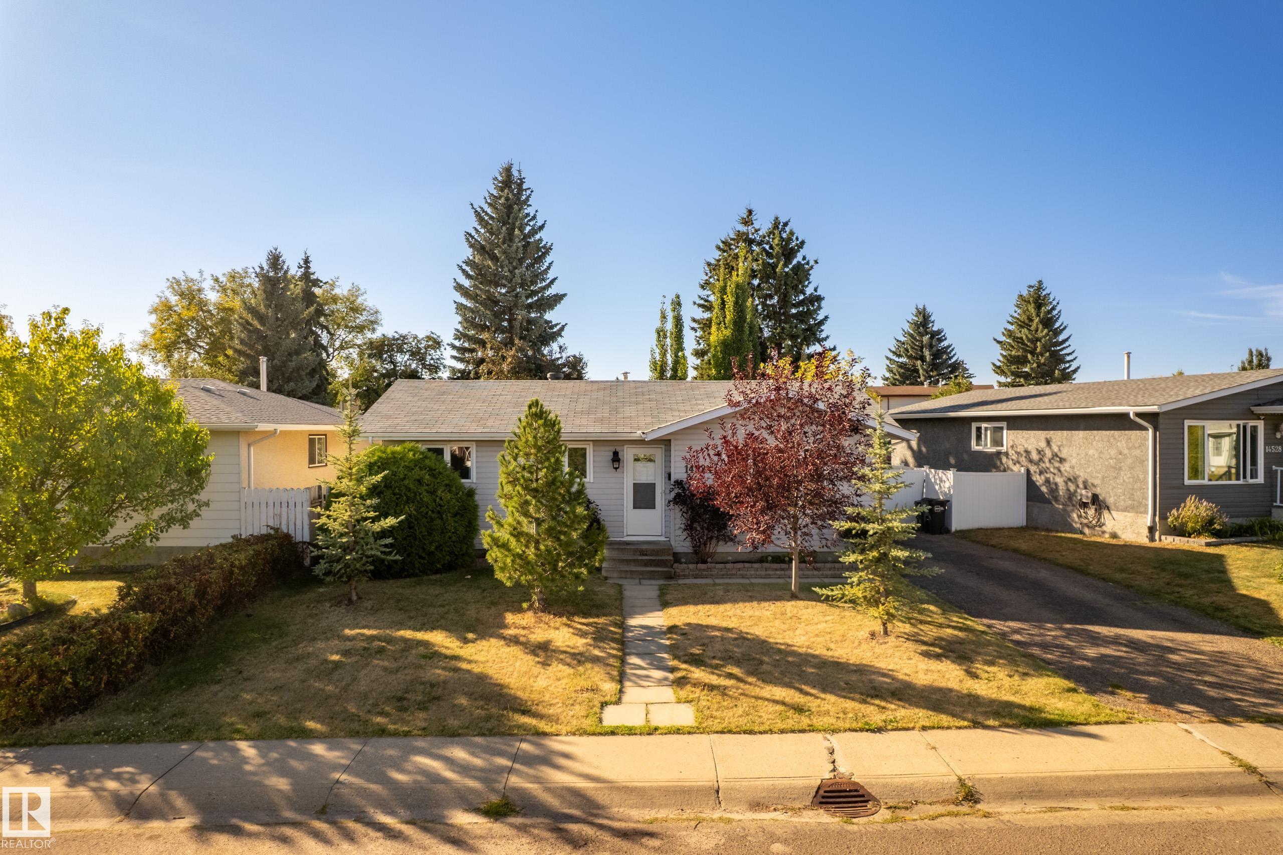 14524 21 Street NW, Fraser, Edmonton 