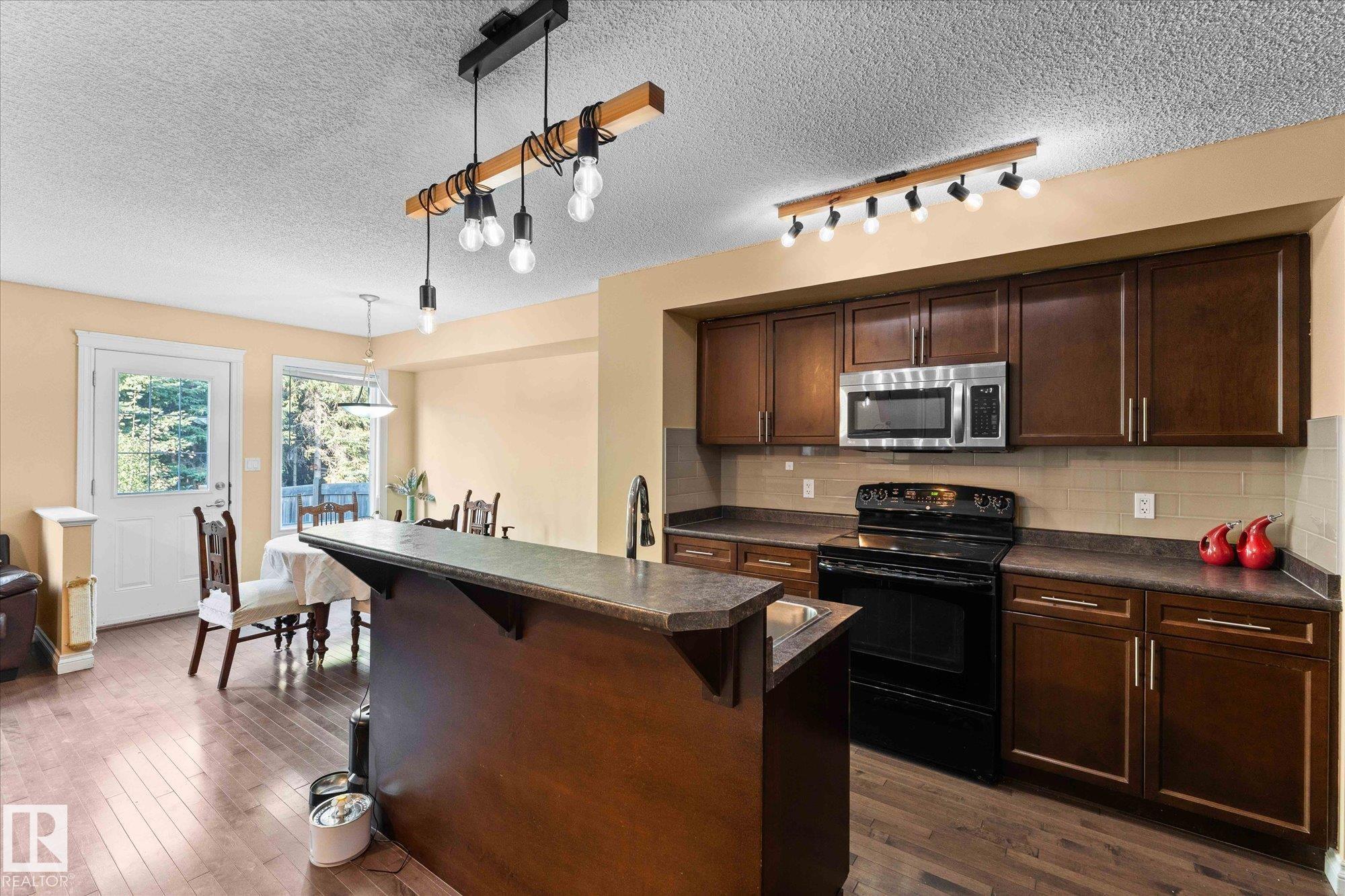 Photo 3 at 70 Hamilton Court, Harvest Ridge, Spruce Grove