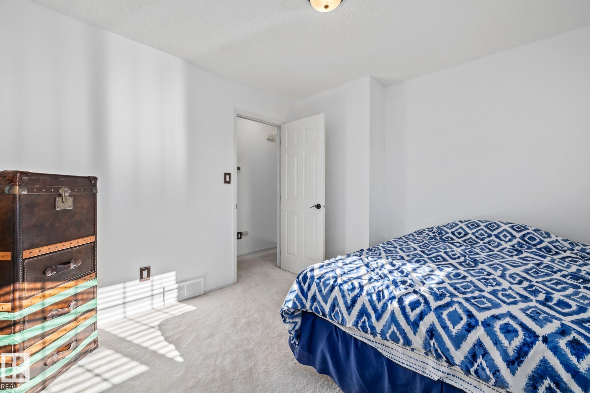 Photo 15 at 4 - 15 Poirier Avenue, Pineview, St. Albert