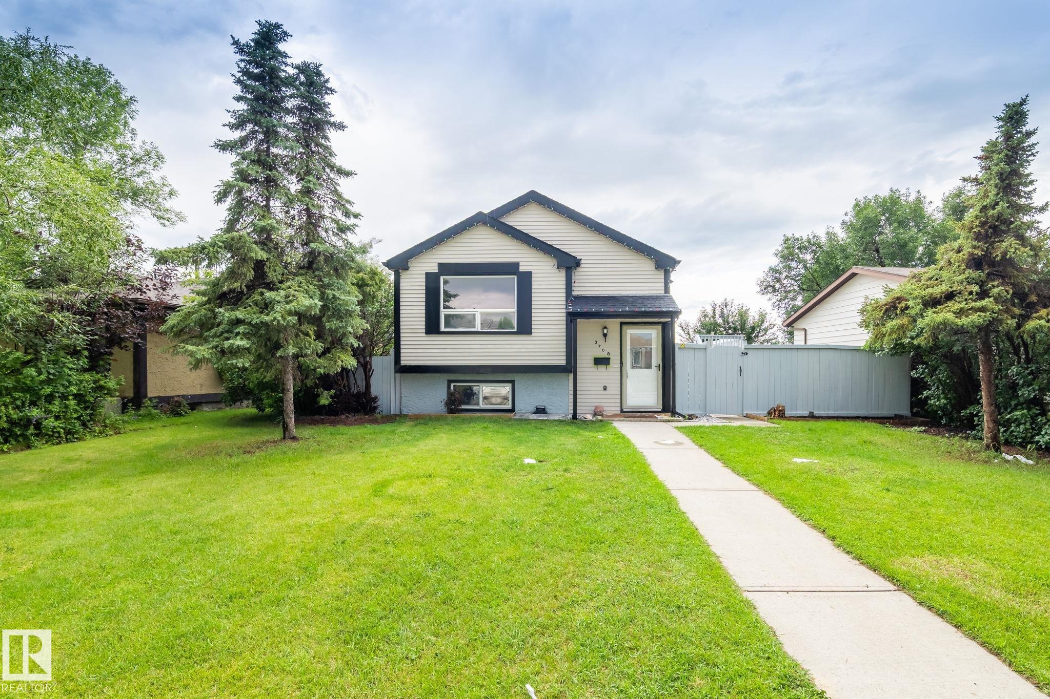 3708 12 Avenue NW, Crawford Plains, Edmonton 