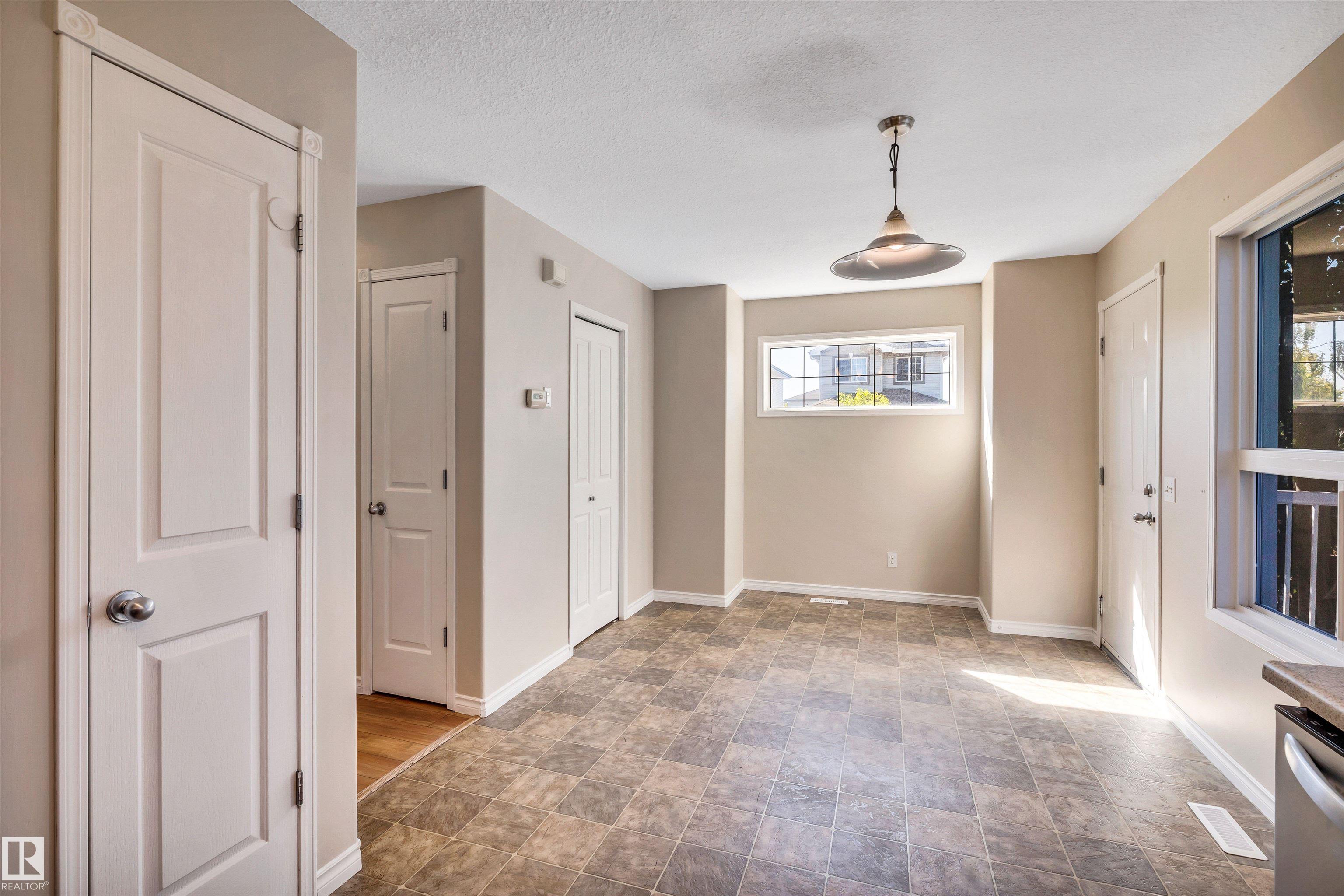 Photo 13 at 163 Bridgeport Boulevard, Bridgeport, Leduc