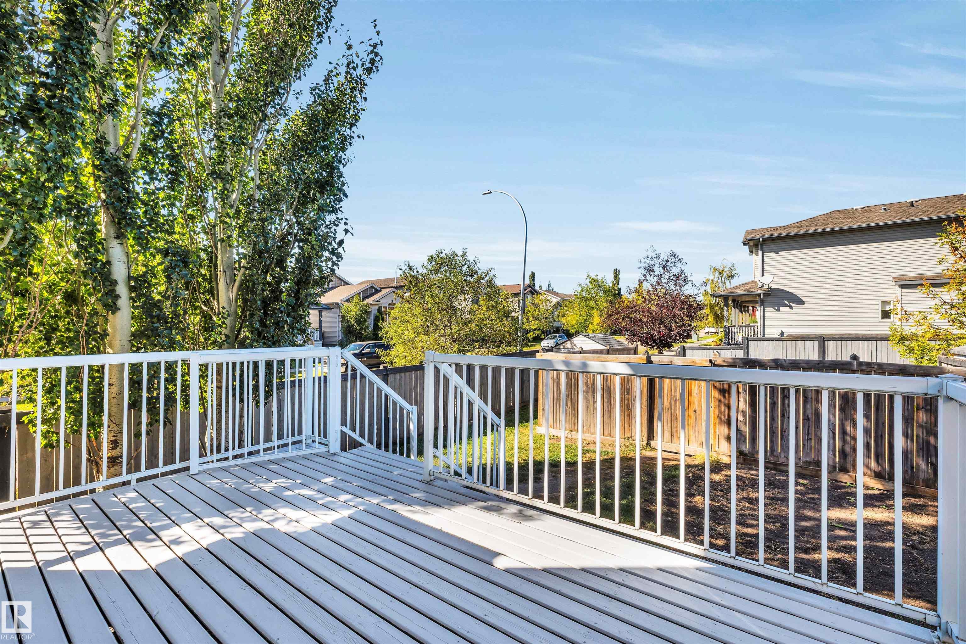 Photo 16 at 163 Bridgeport Boulevard, Bridgeport, Leduc
